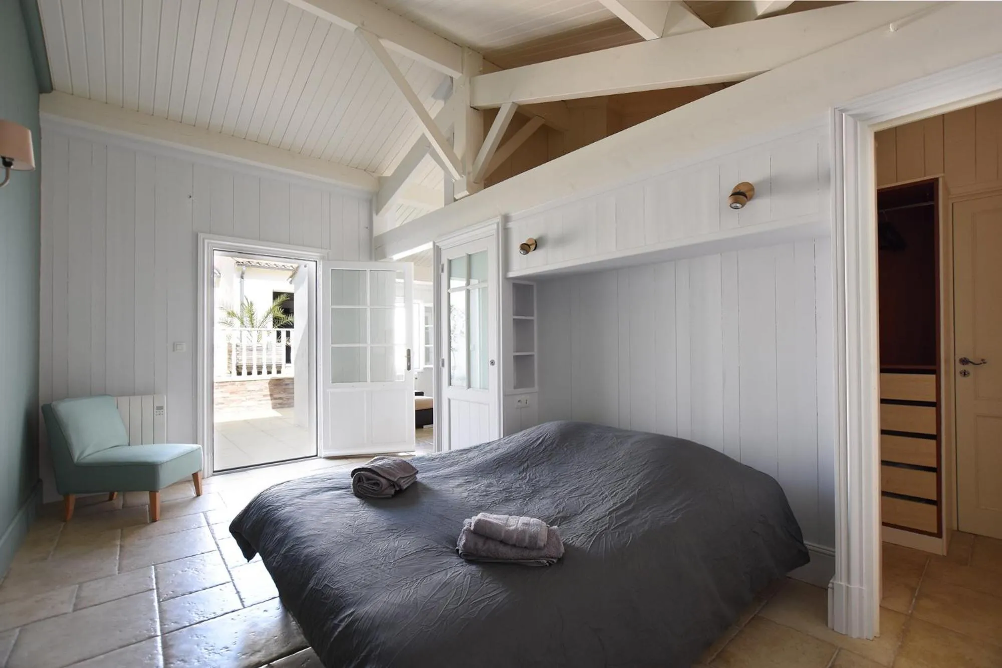 Bed in Villa Mer 4 Etoiles - 90 M de la mer Sea and Mountain Pleasure