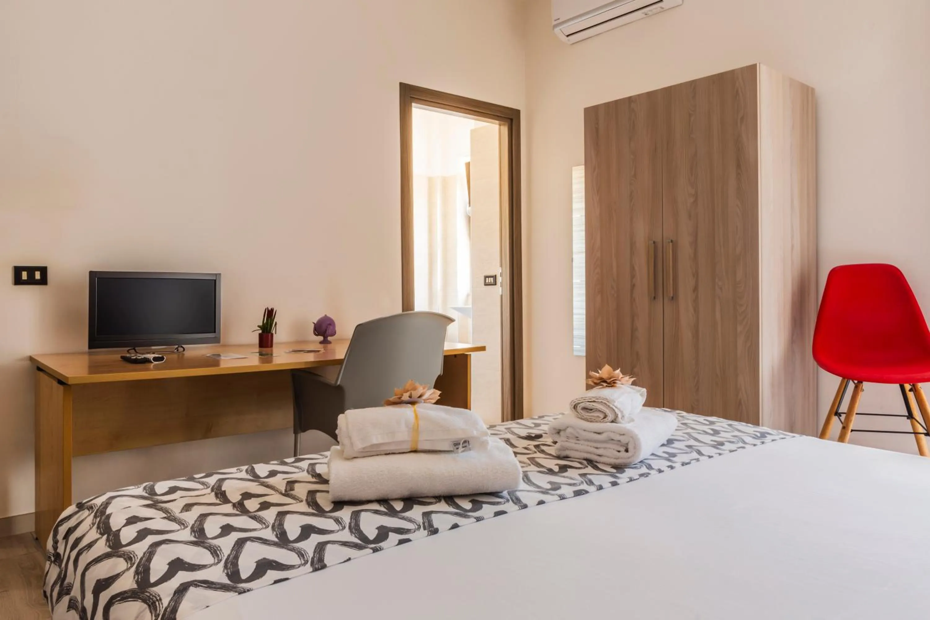 Bedroom, Bed in Benvenuti in puglia