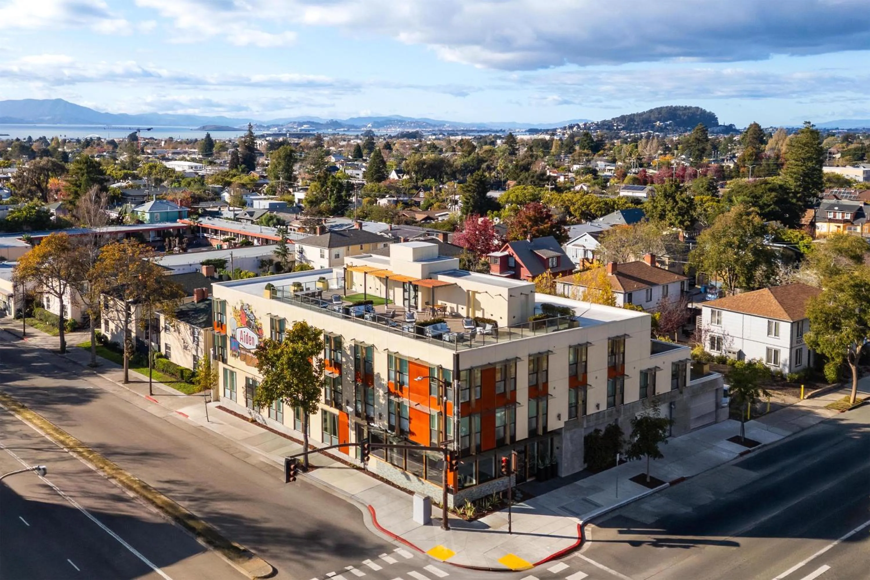 Property building in Aiden by Best Western Berkeley