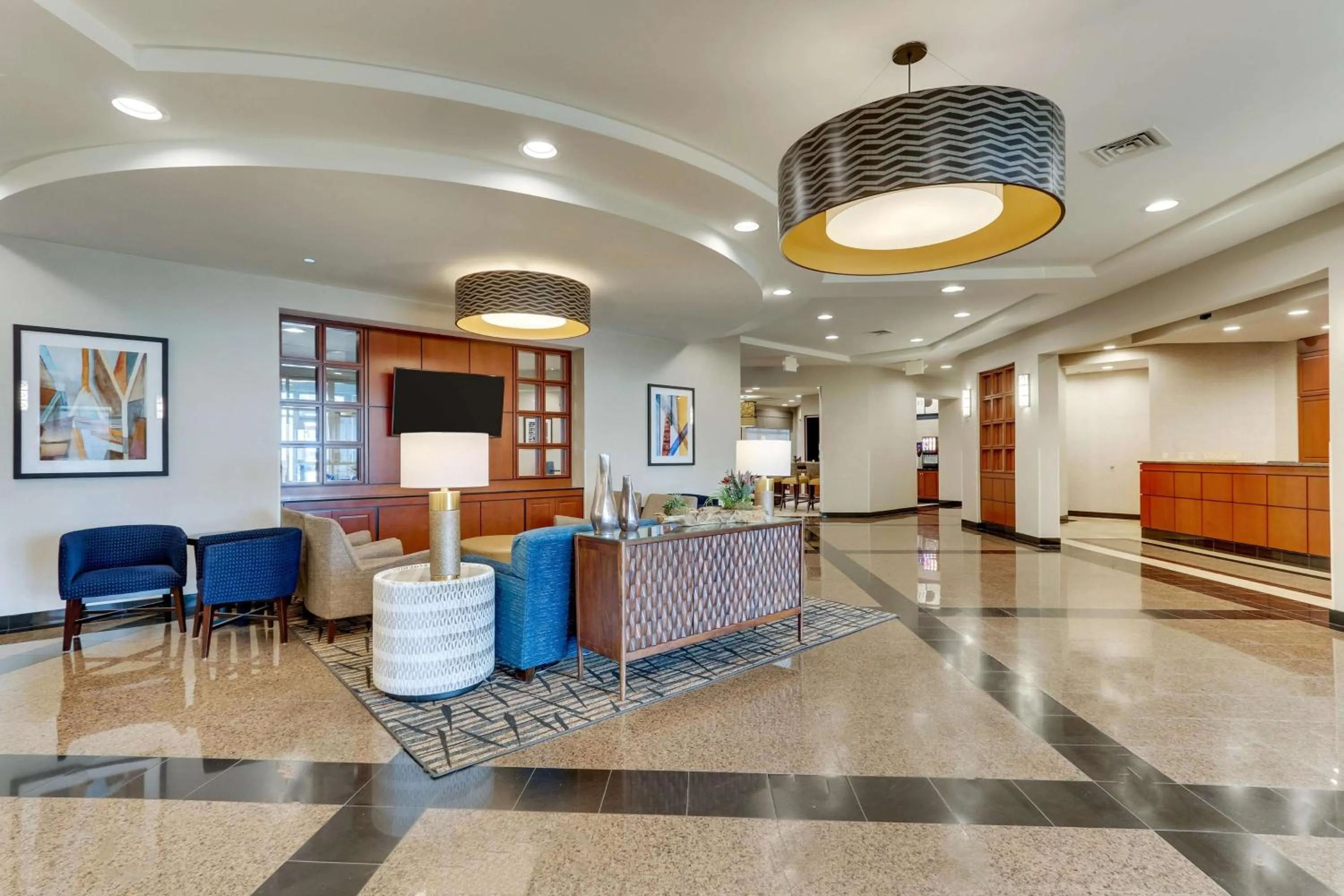 Lobby or reception in Drury Inn & Suites Sikeston