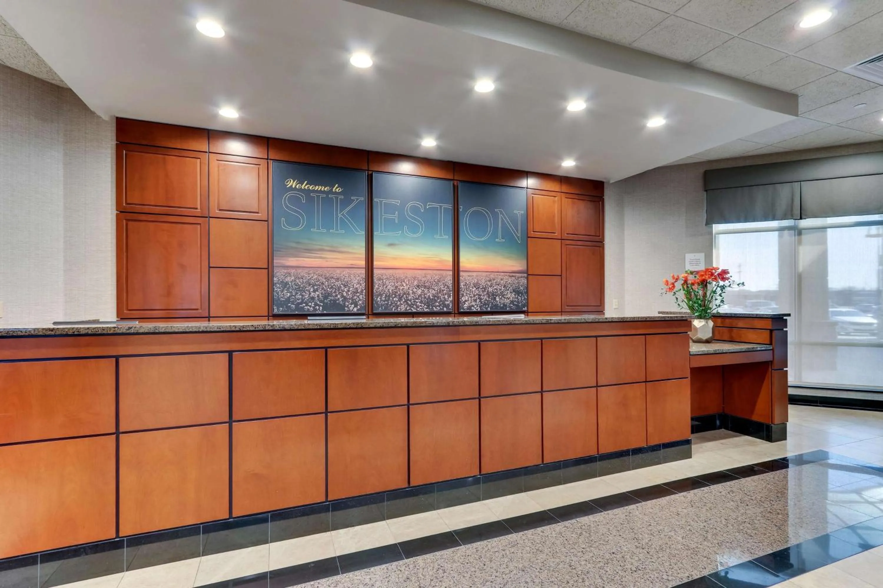 Lobby or reception in Drury Inn & Suites Sikeston