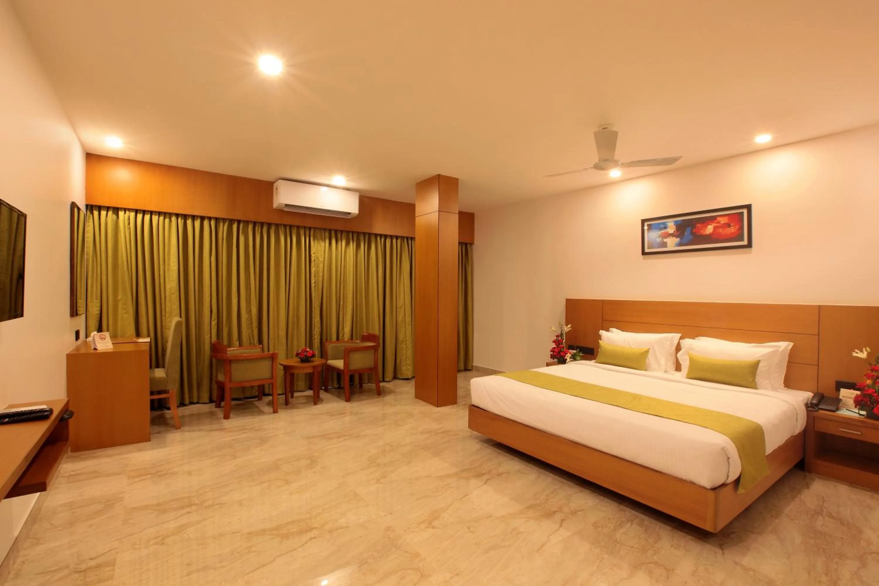 Photo of the whole room, Bed in Hotel Park Residency Thrissur