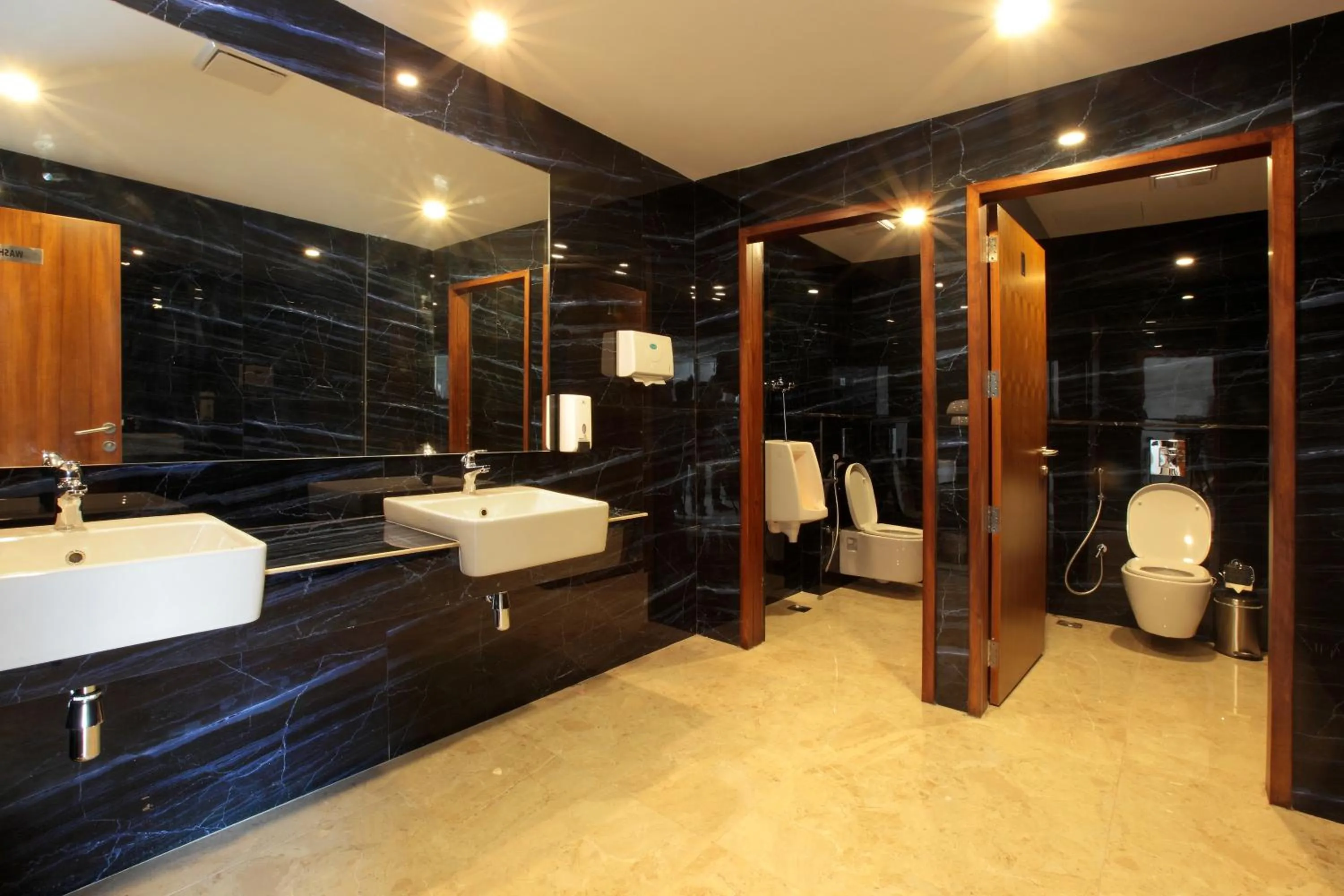 Toilet in Hotel Park Residency Thrissur