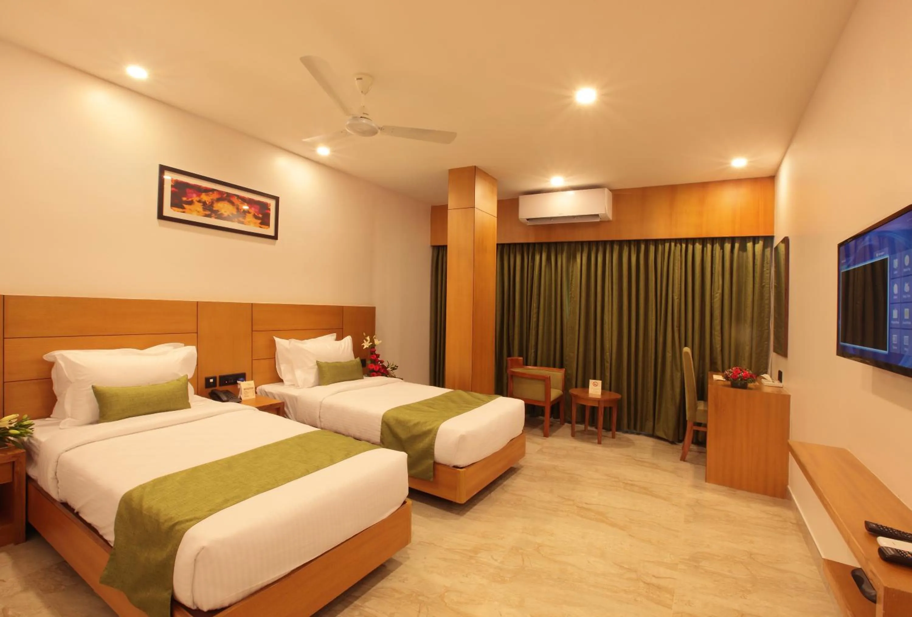 Photo of the whole room, Bed in Hotel Park Residency Thrissur