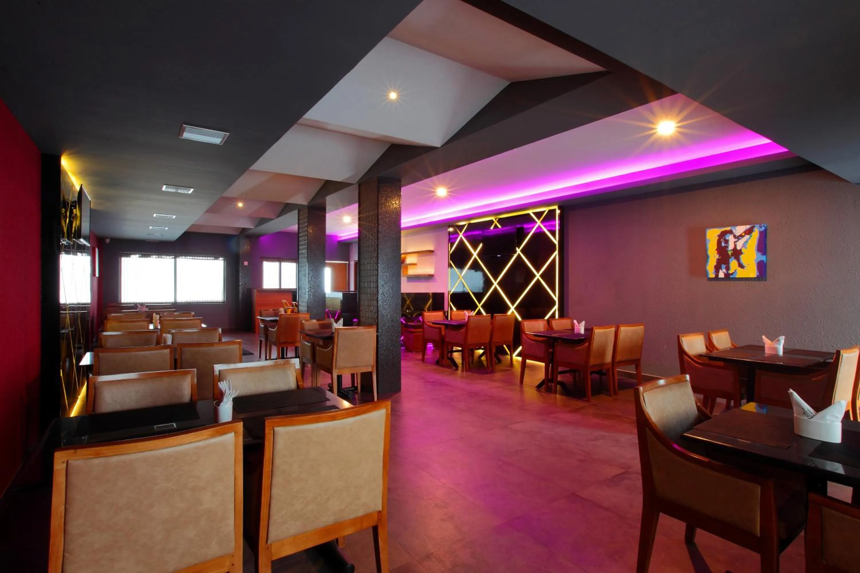 Restaurant/places to eat in Hotel Park Residency Thrissur