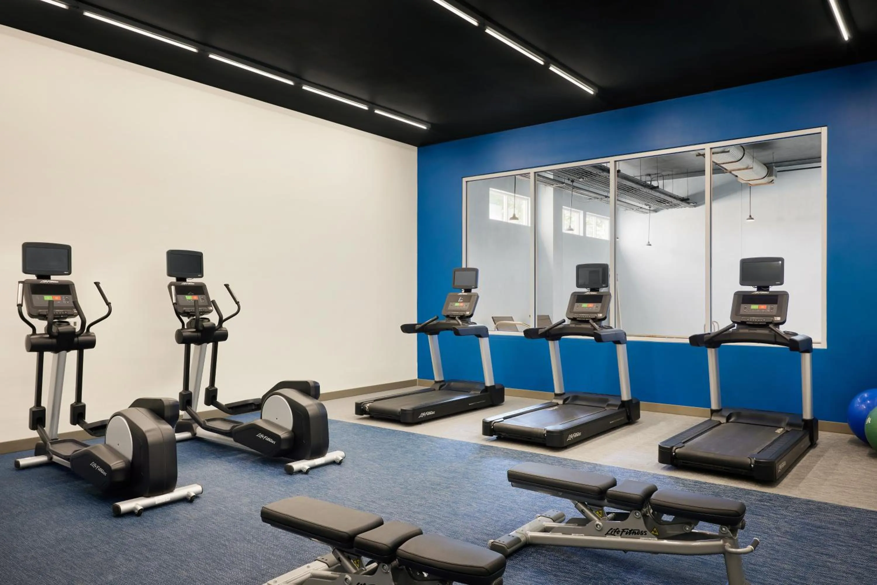 Fitness centre/facilities in Aloft Leawood-Overland Park
