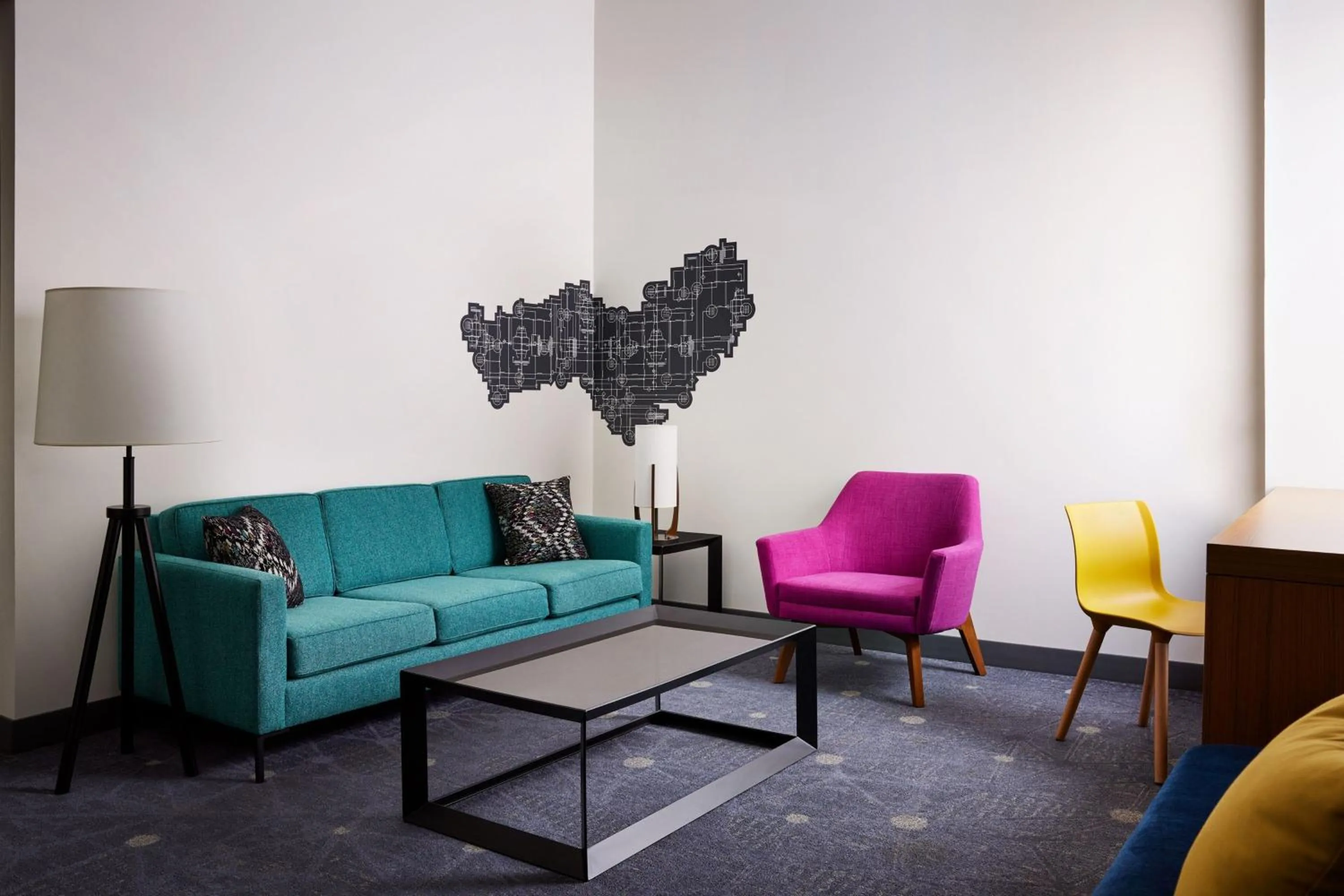 Living room in Aloft Leawood-Overland Park