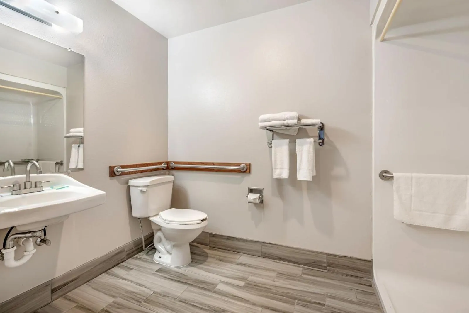 Colstrip Inn & Suites