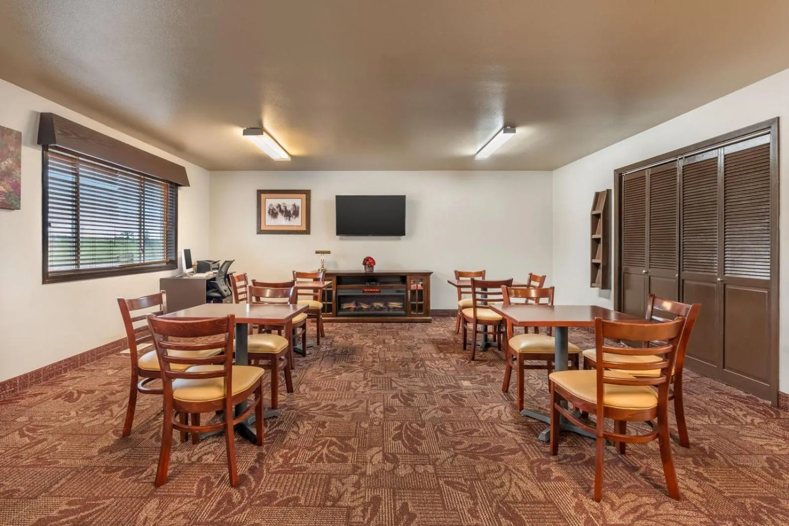 Colstrip Inn & Suites