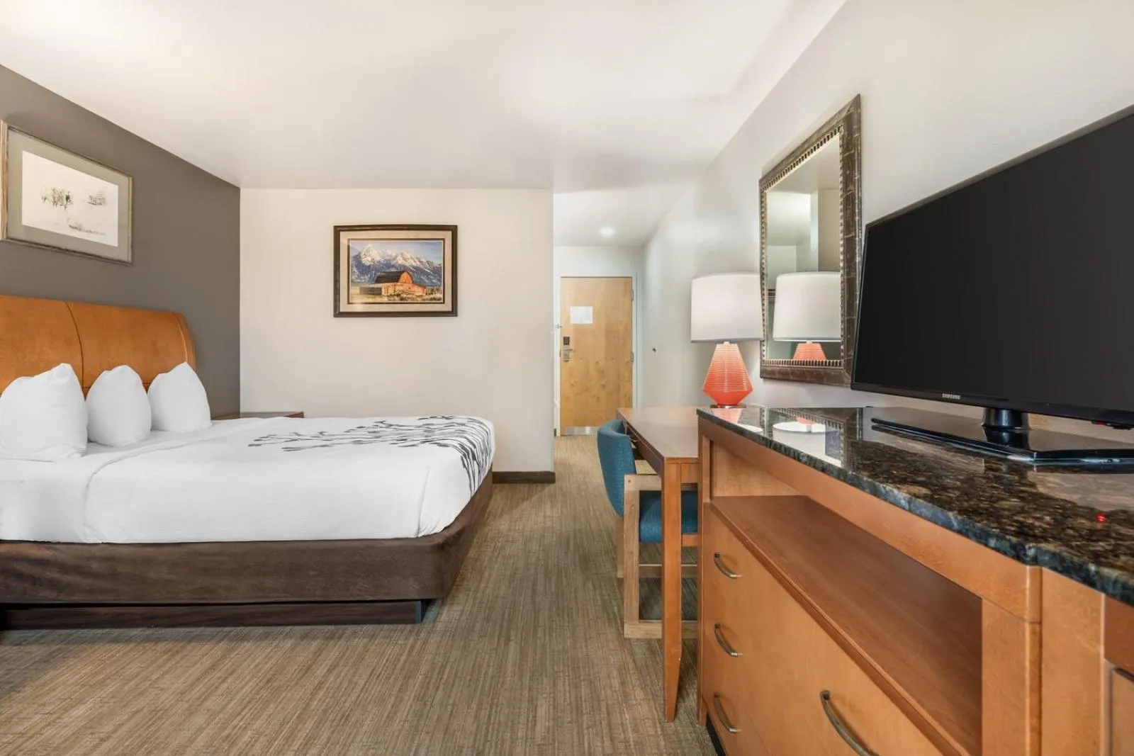 Bed in Colstrip Inn & Suites