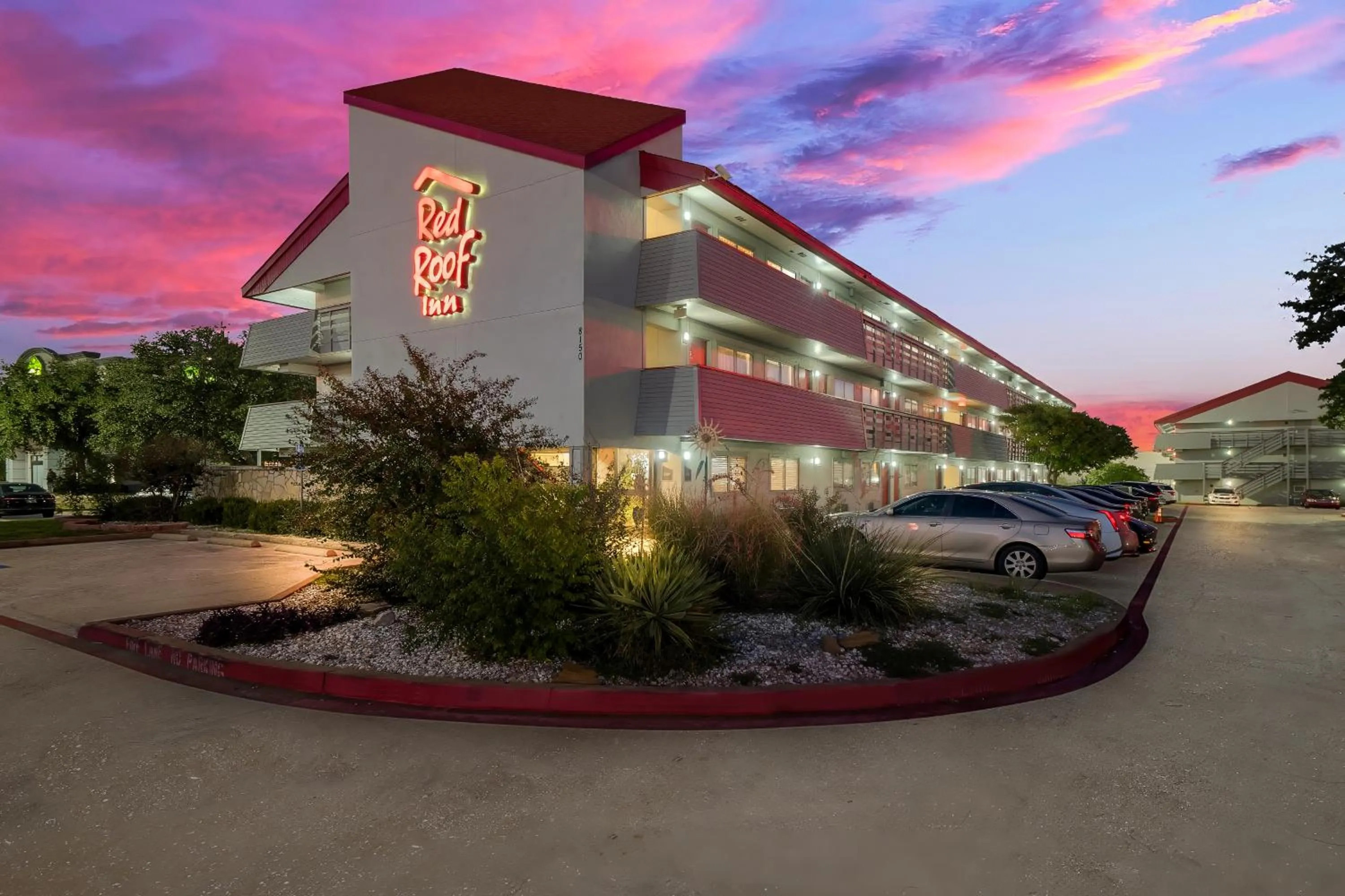 Property building in Red Roof Inn Dallas - DFW Airport North