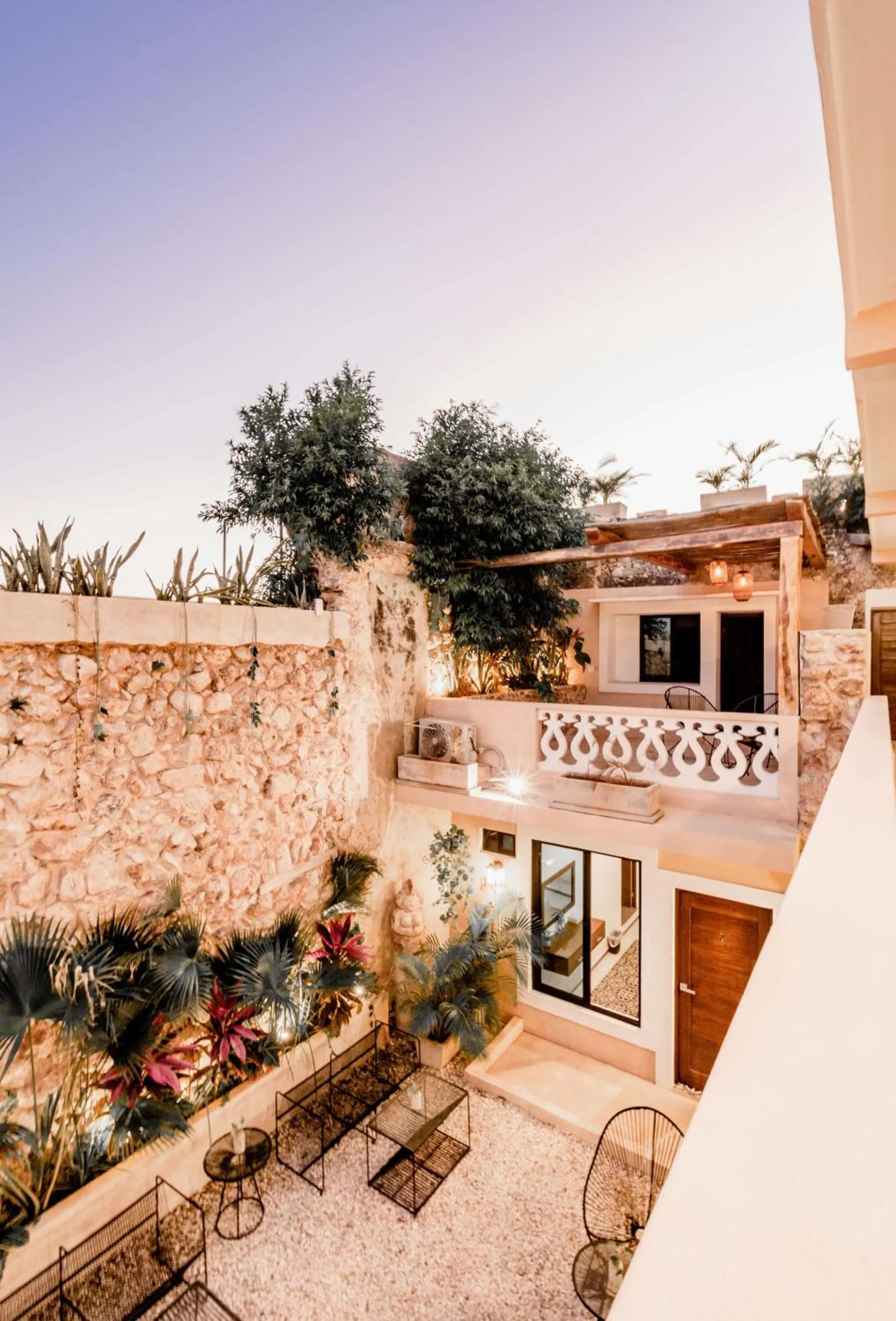 Garden view in Hotel Colonial Zaci by GuruHotel