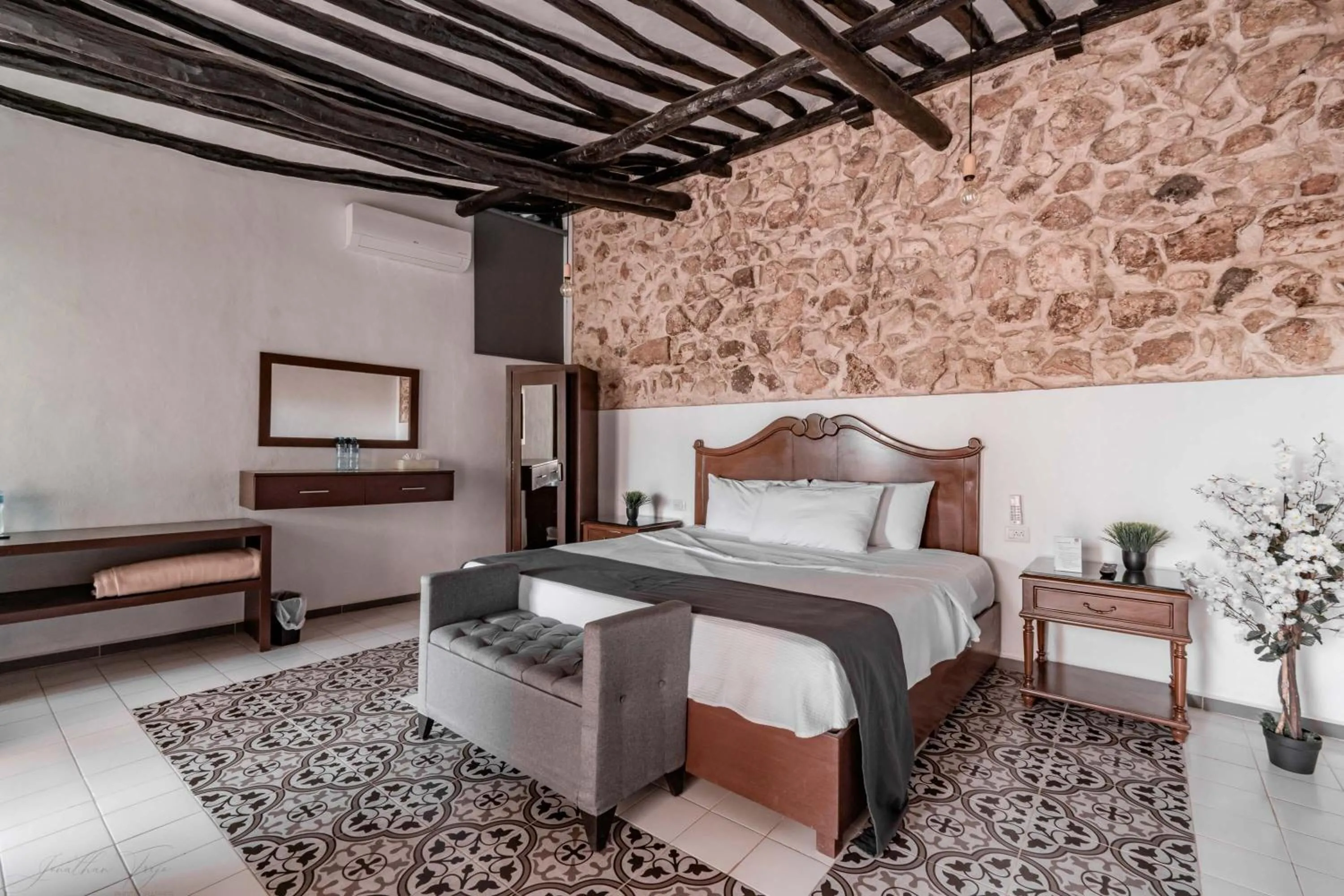 Bed in Hotel Colonial Zaci by GuruHotel