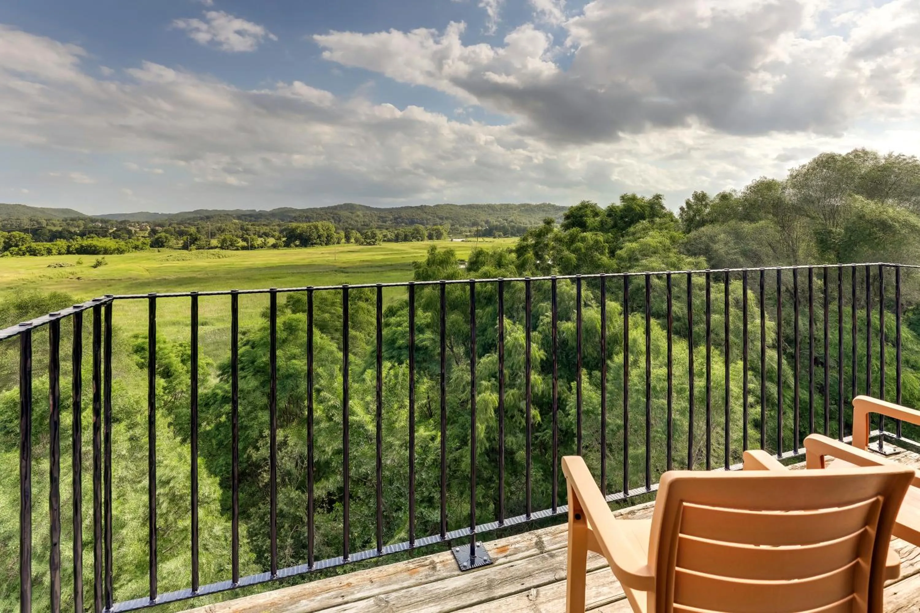 Patio in Stoney Creek Hotel La Crosse - Onalaska