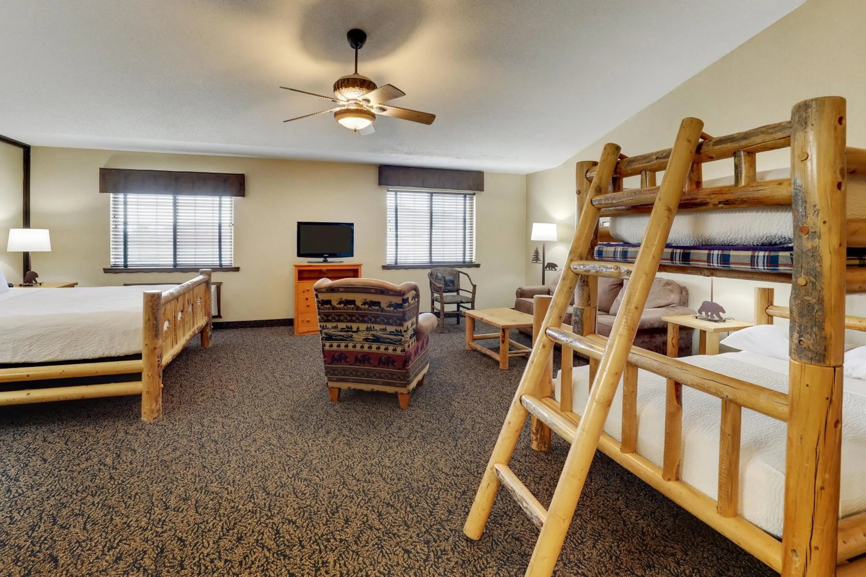 bunk bed, Bed in Stoney Creek Hotel La Crosse - Onalaska