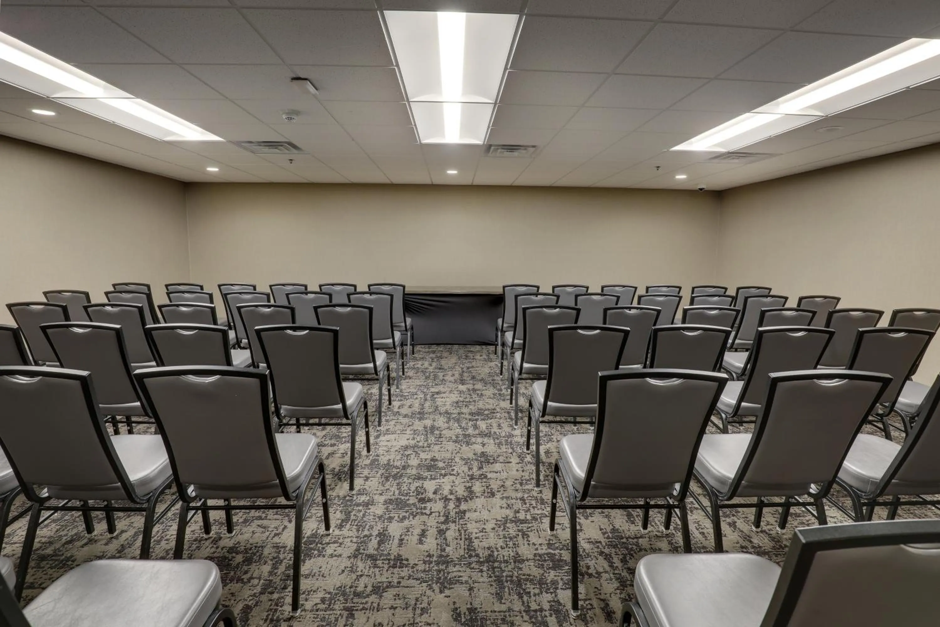 Meeting/conference room in Stoney Creek Hotel La Crosse - Onalaska