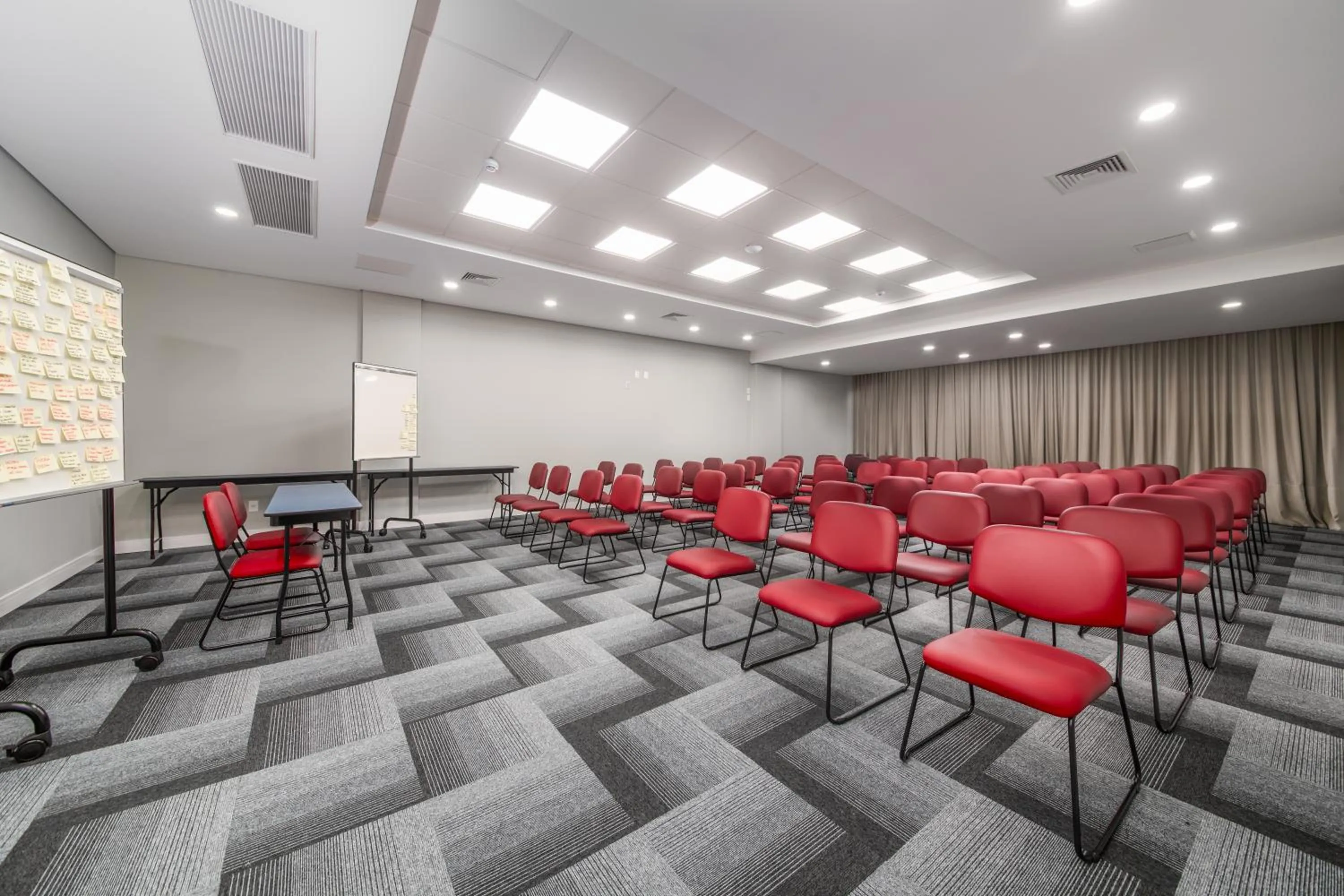 Meeting/conference room in Intercity Portofino Florianópolis