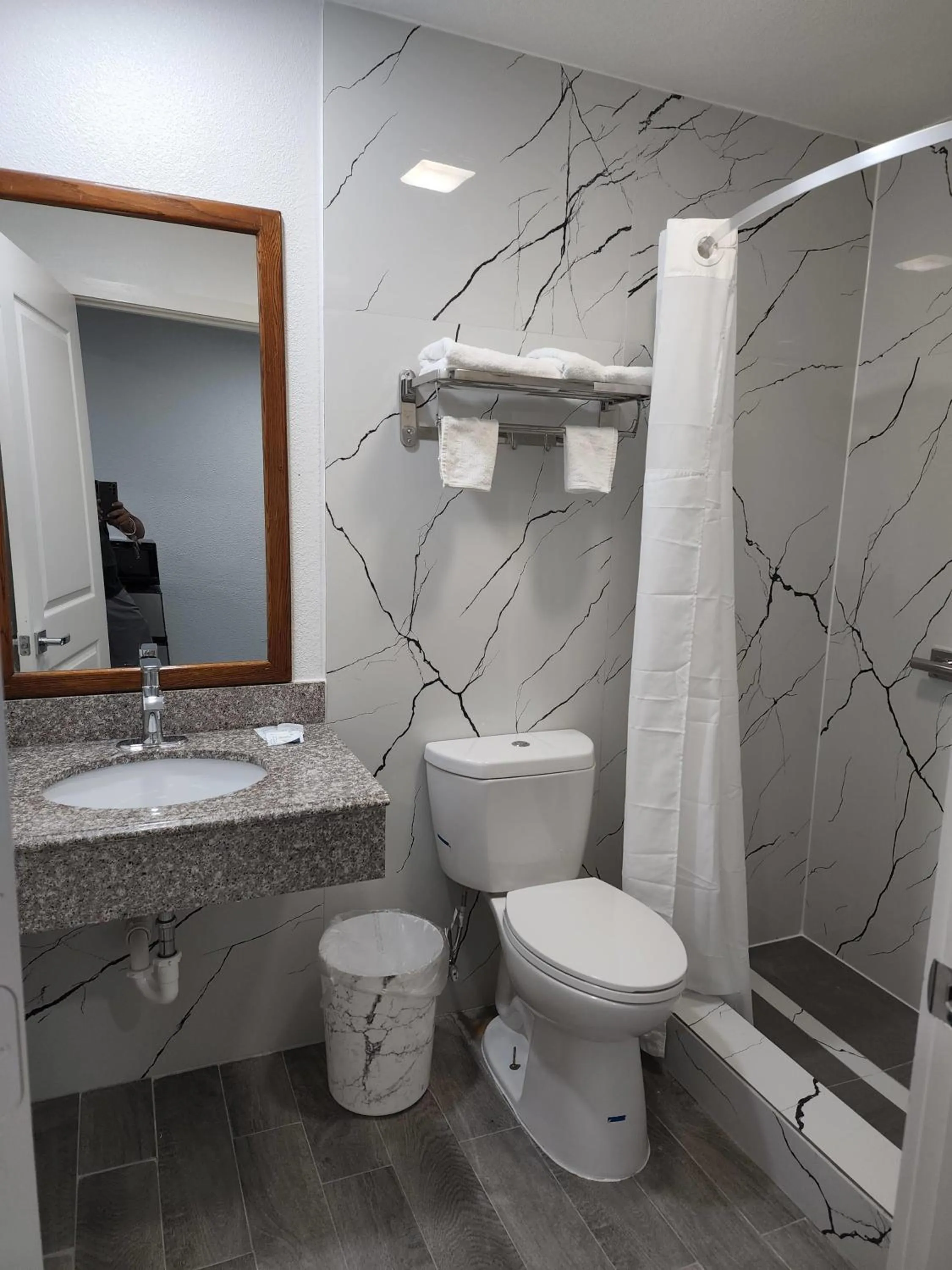 Bedroom in Rodeway Inn