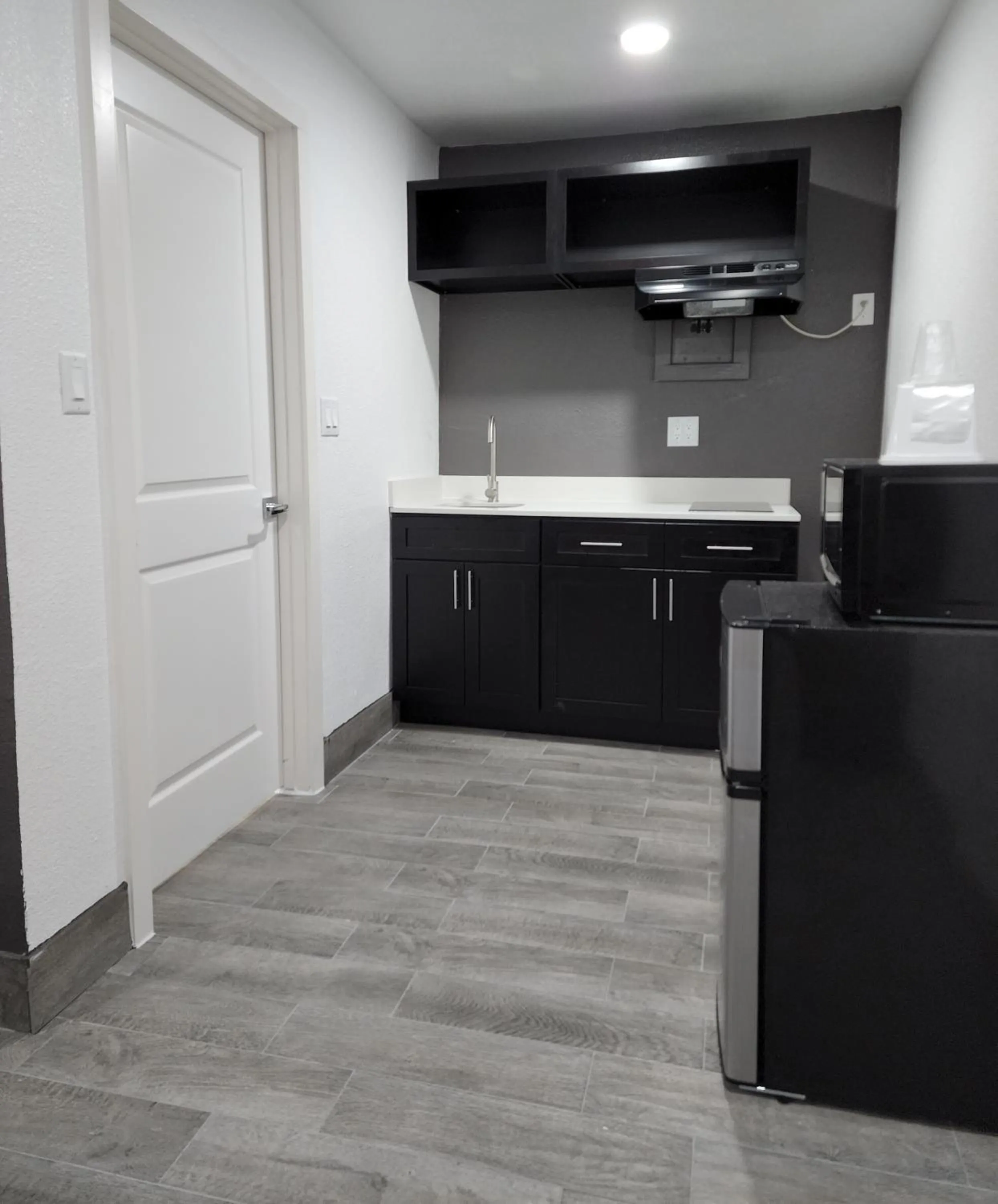 kitchen in Rodeway Inn