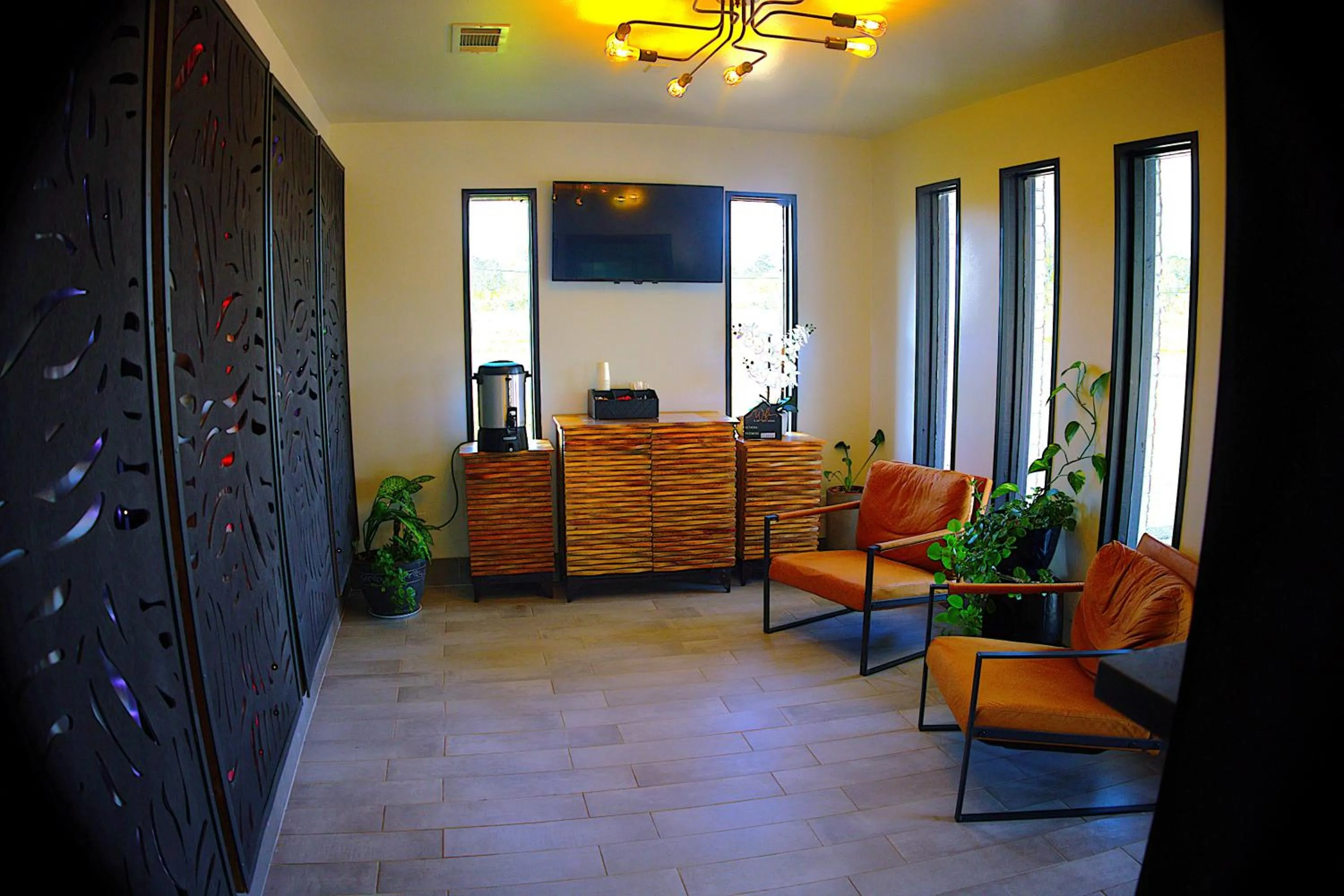 Property building in Rodeway Inn