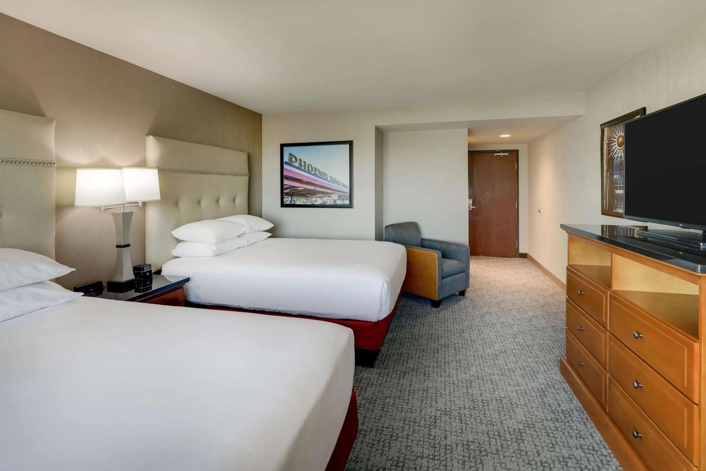 Bedroom, Bed in Drury Inn & Suites Phoenix Airport