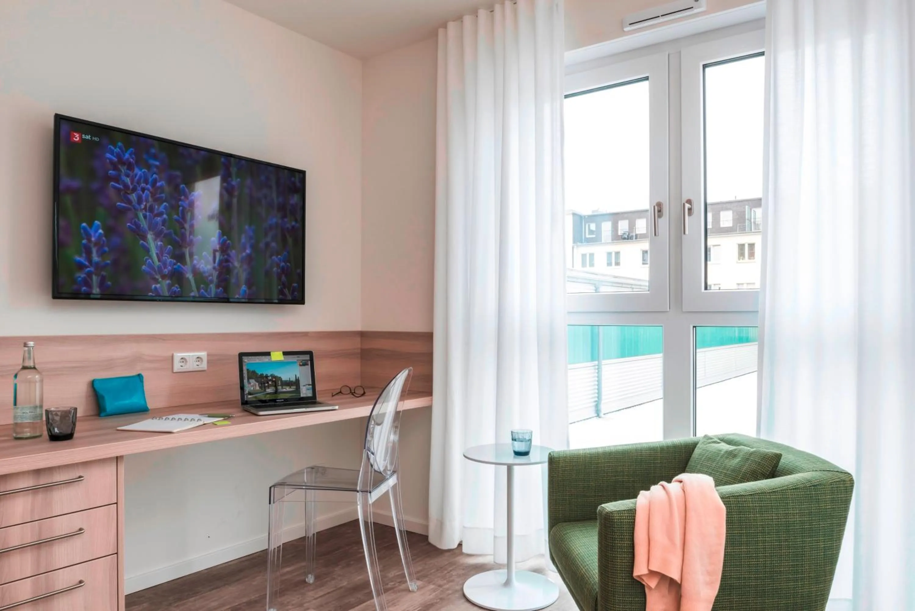 Photo of the whole room in Mintrops Concierge Hotel