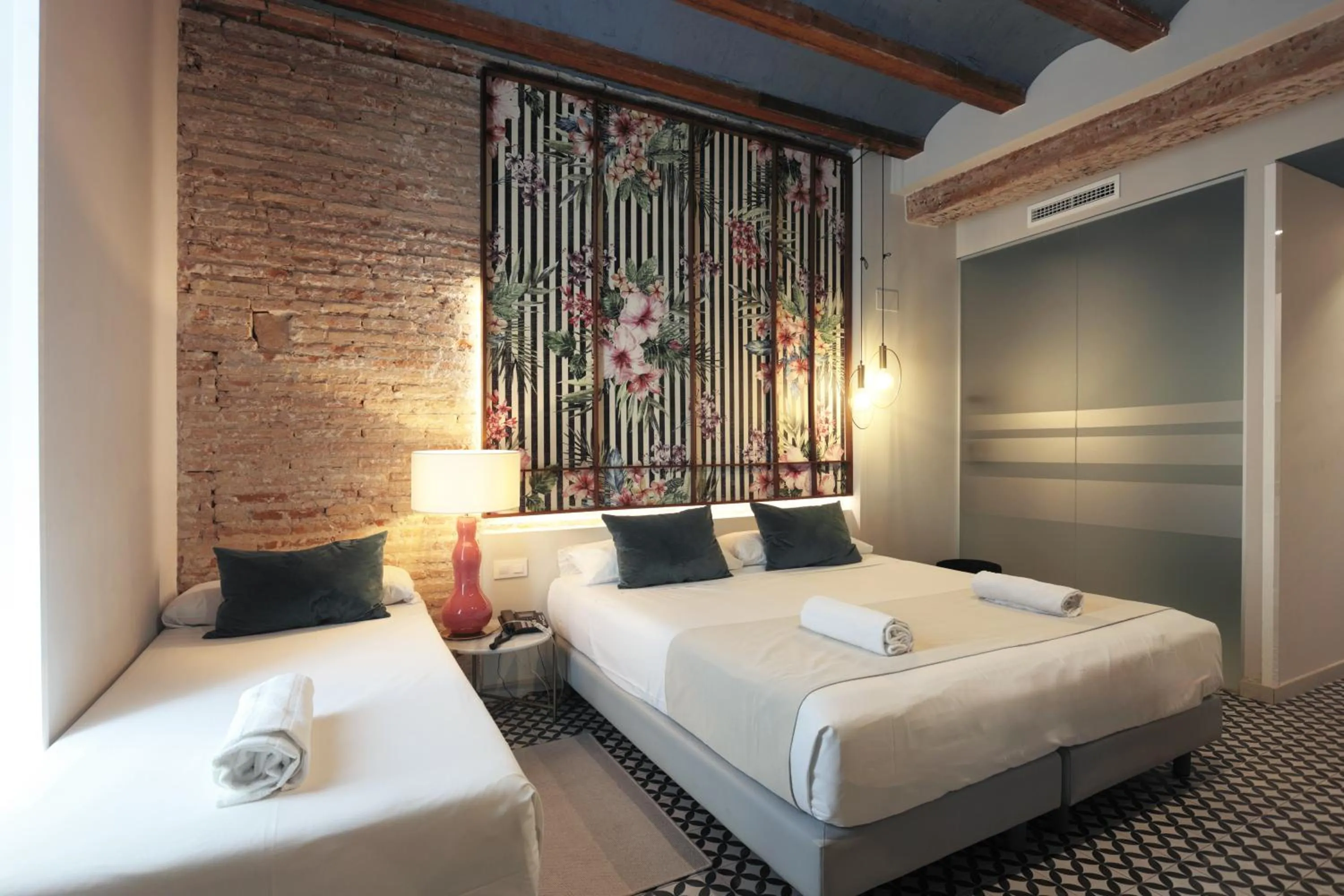 Bed in YOU & CO. Quart Boutique