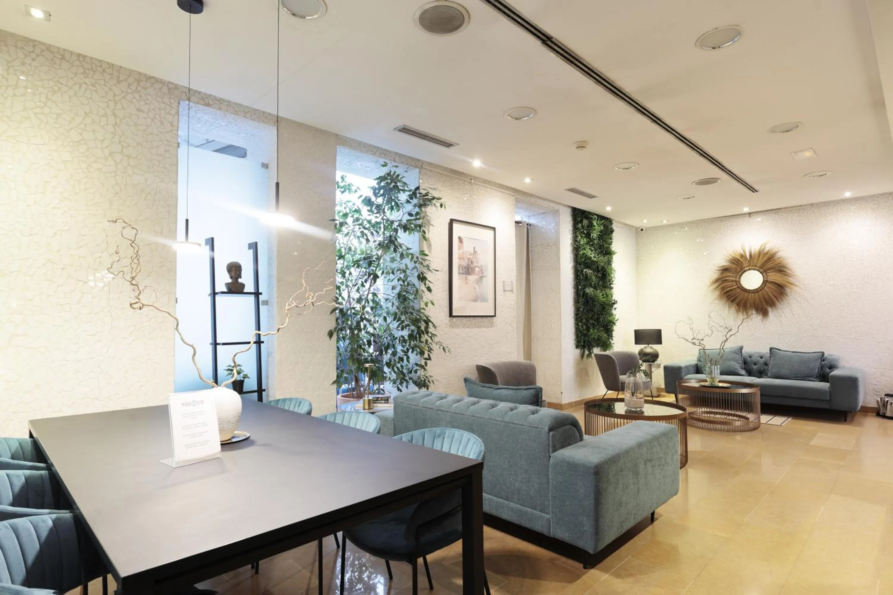 YOU & CO. Quart Boutique