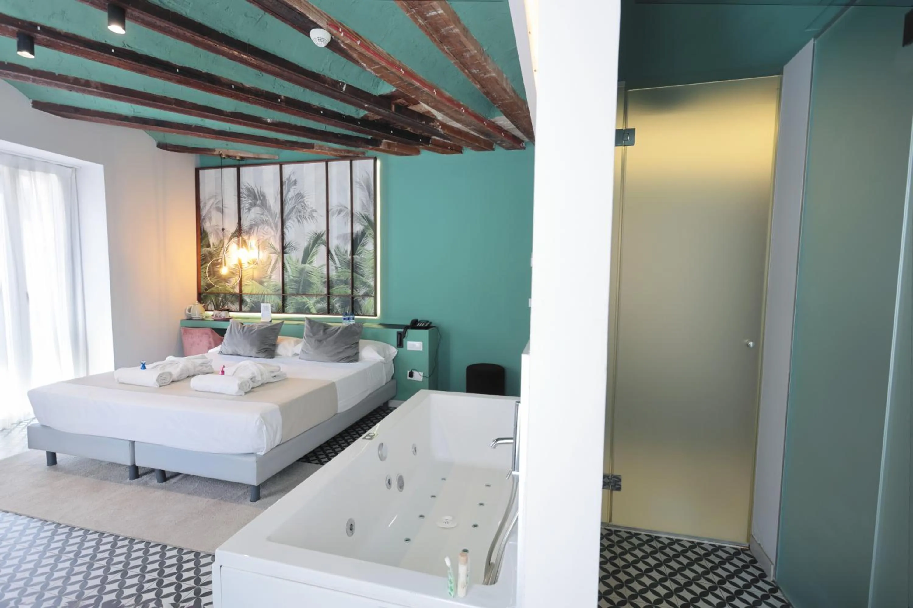 Bed in YOU & CO. Quart Boutique