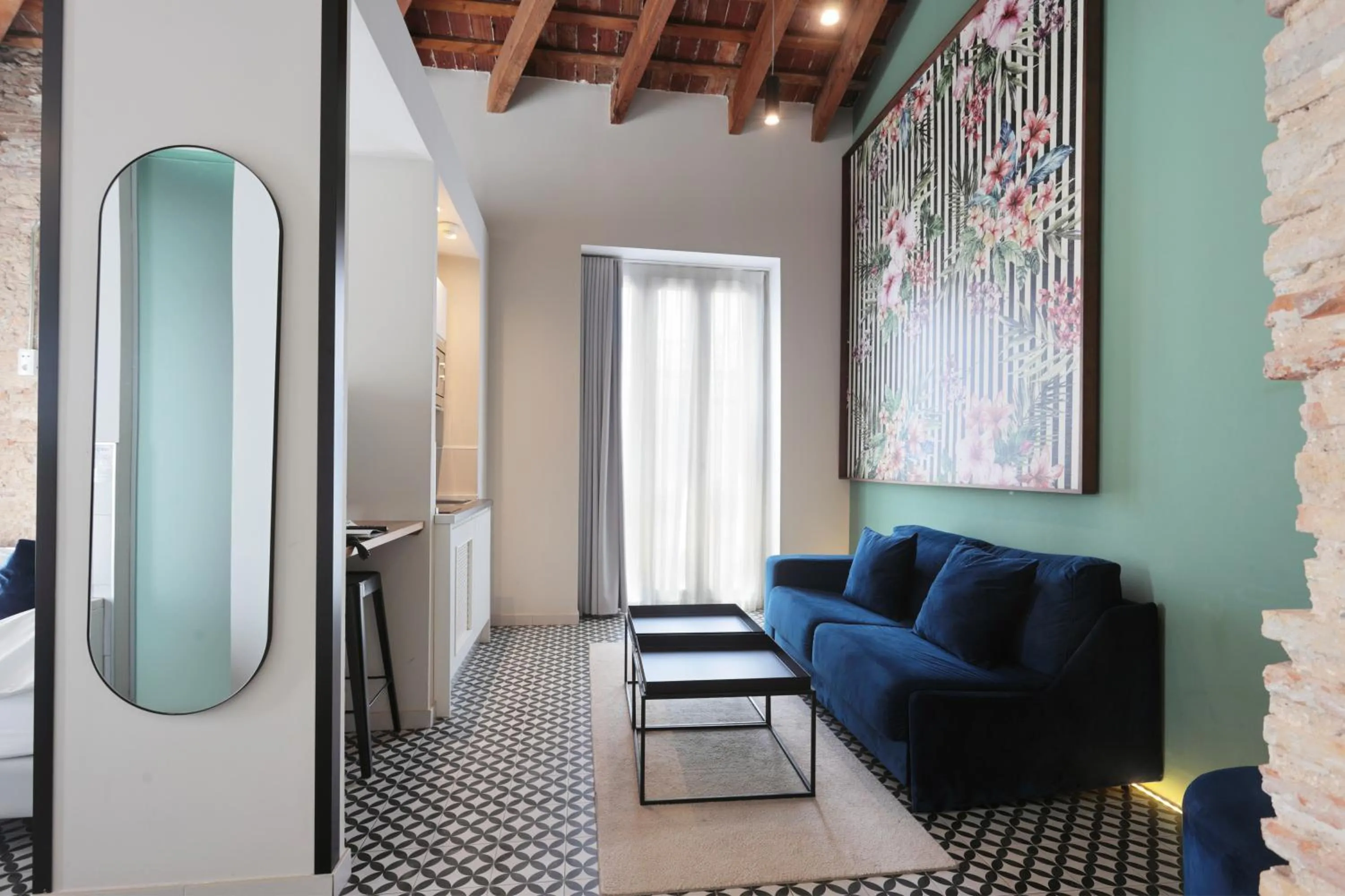 YOU & CO. Quart Boutique