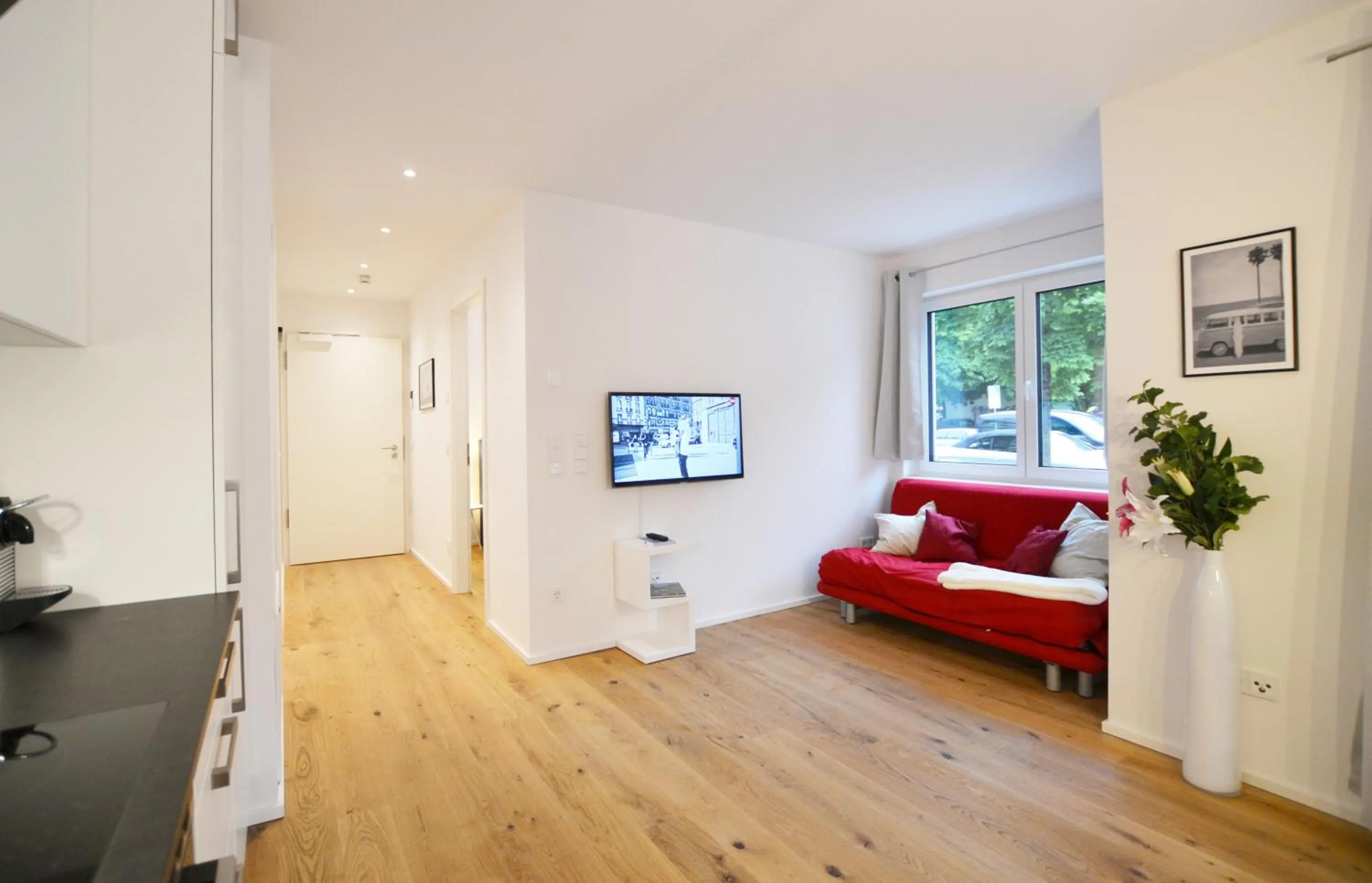 Bed in Modern apartment near downtown