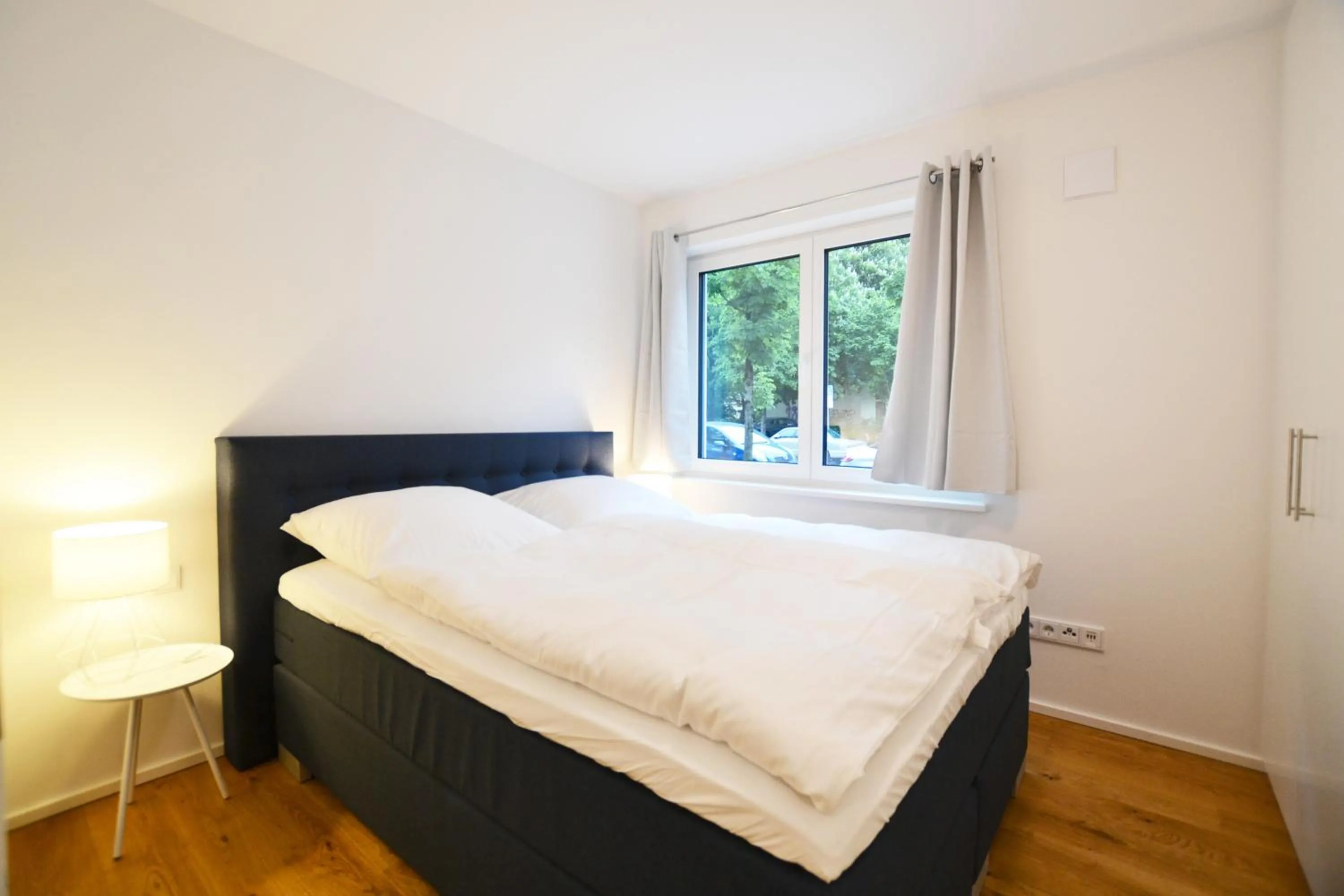 Bed in Modern apartment near downtown