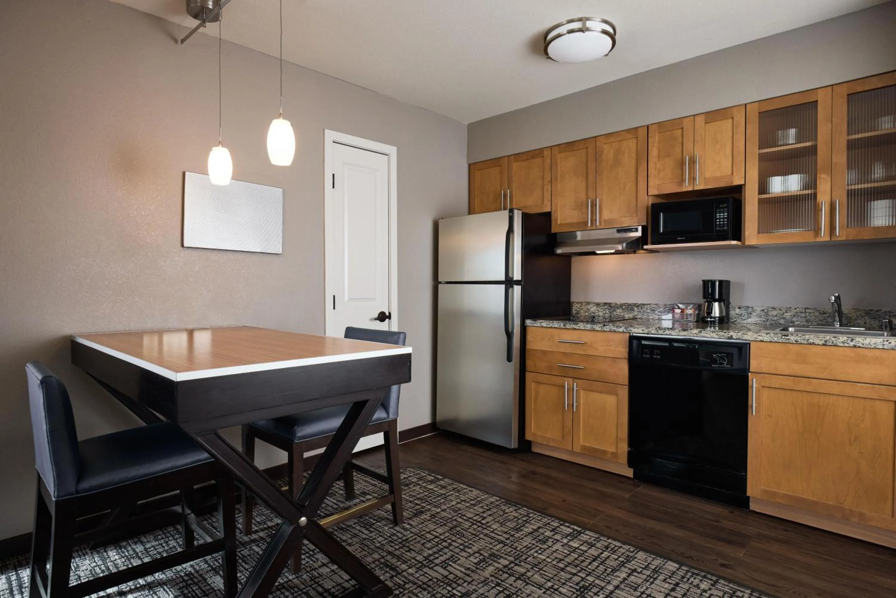 Kitchen or kitchenette in Hyatt House Seattle Bellevue