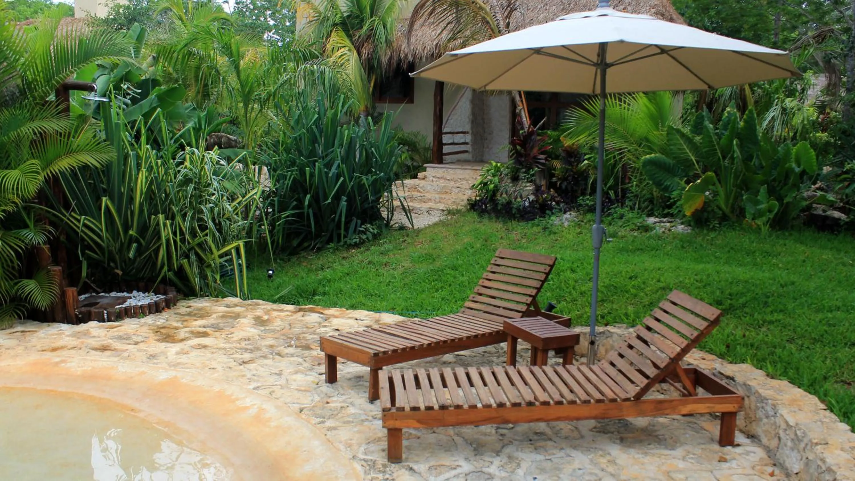 sunbed in ALDEA JO-YAH