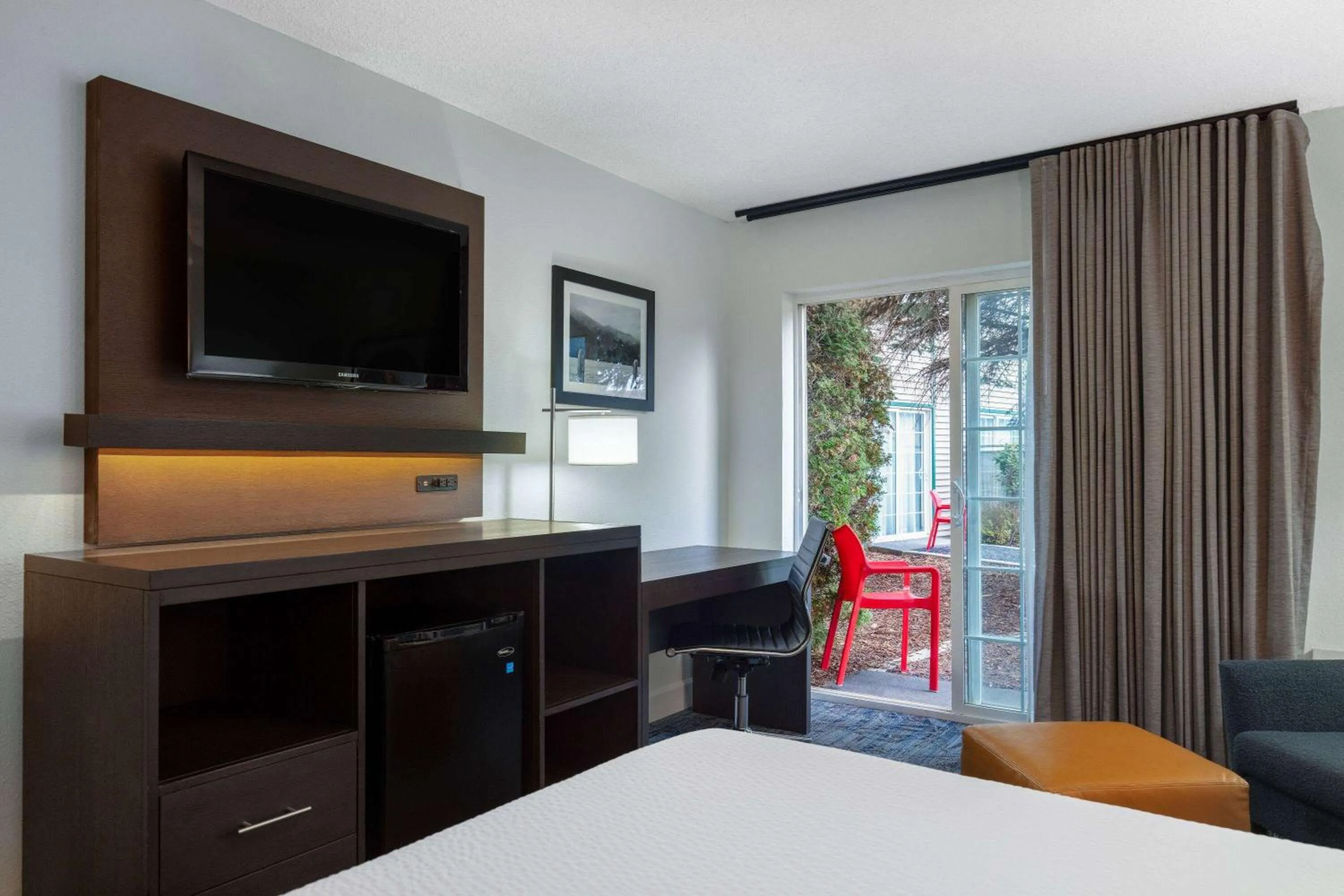 Photo of the whole room, Bed in Ramada by Wyndham Spokane Airport