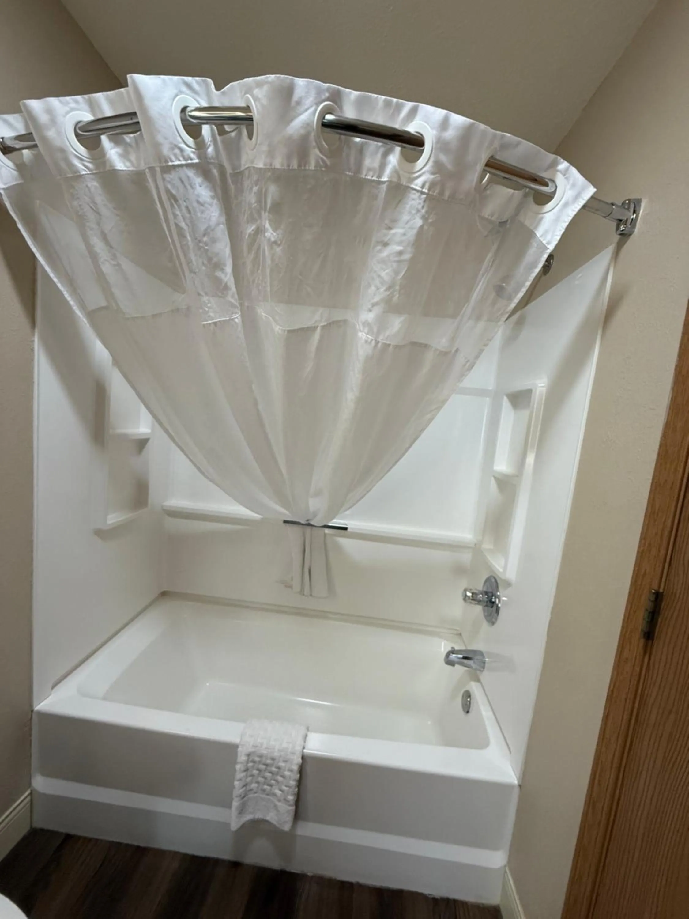 Bathroom in Best Western Dodgeville Inn & Suites