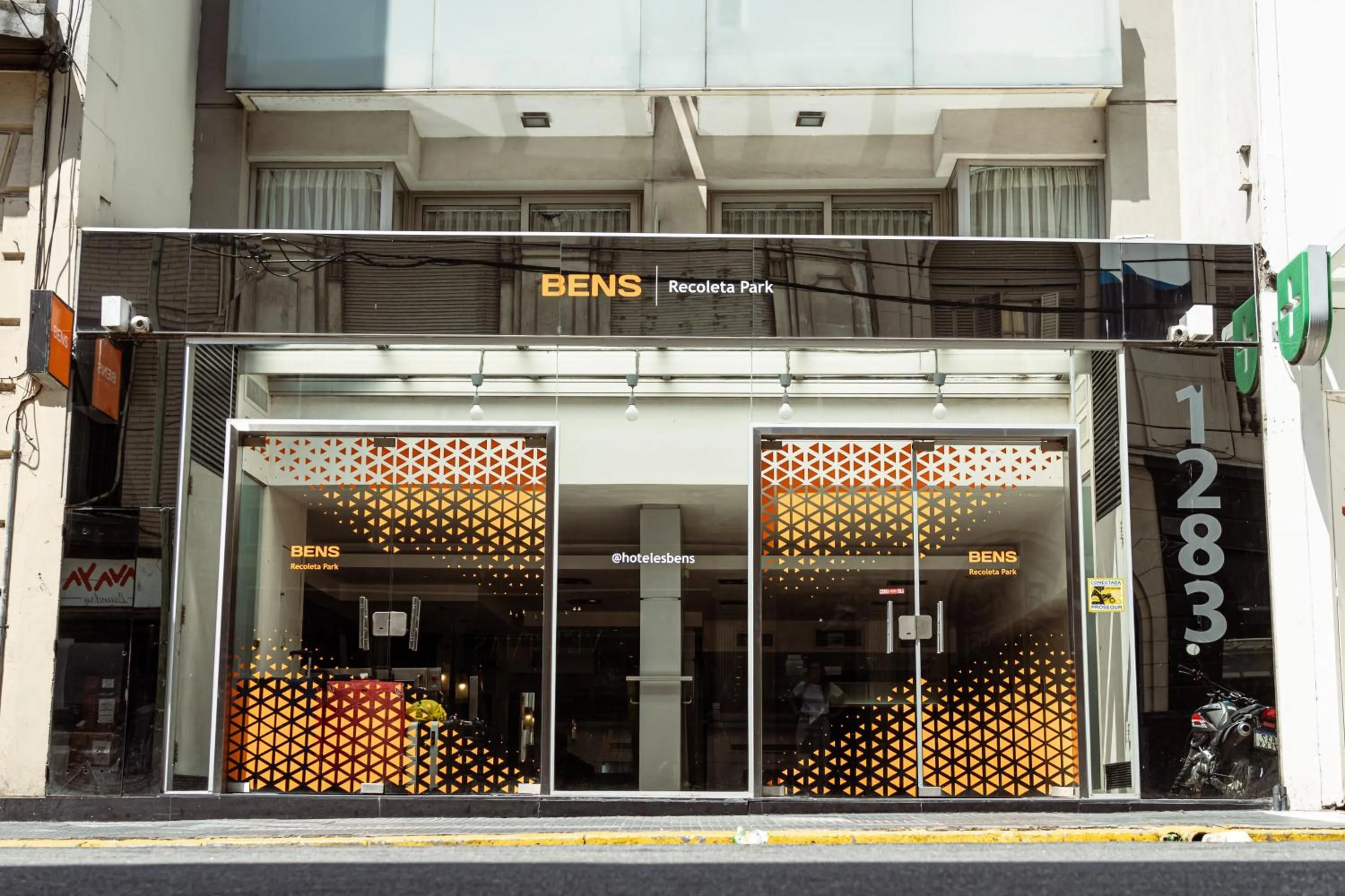 Facade/entrance in BENS - Recoleta Park
