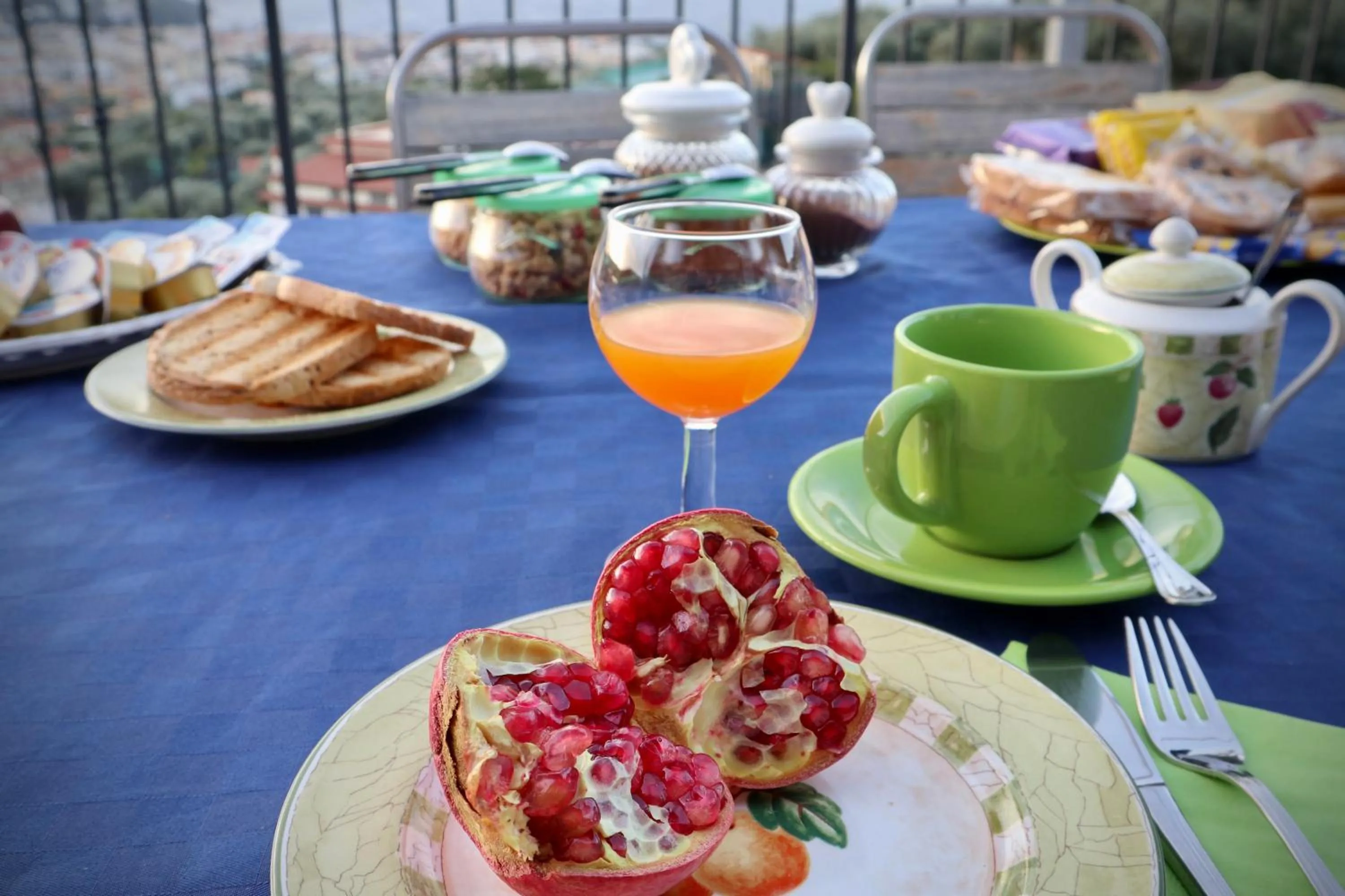 Food and drinks in B&B DA CHIARA SEA SIGHT