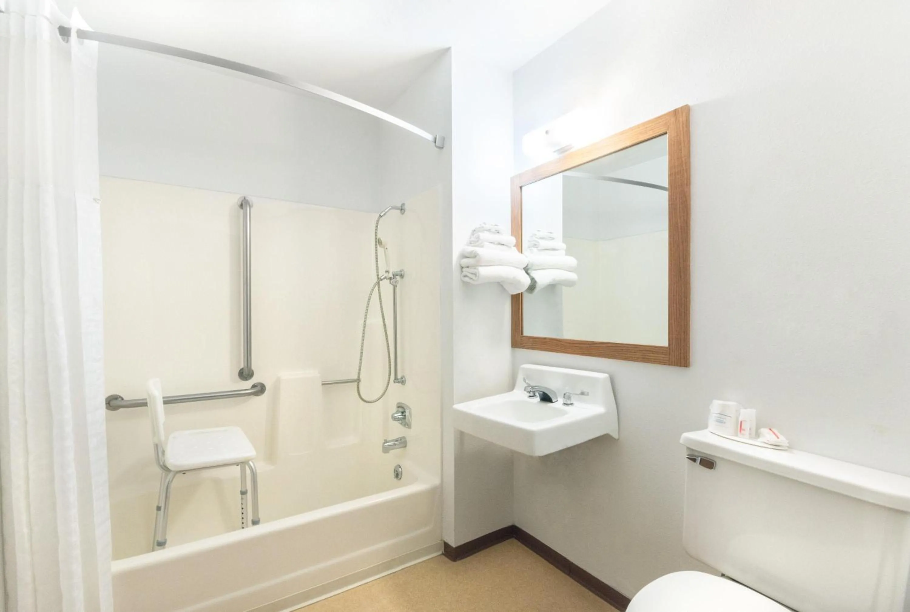 Bathroom in Super 8 by Wyndham Milbank SD