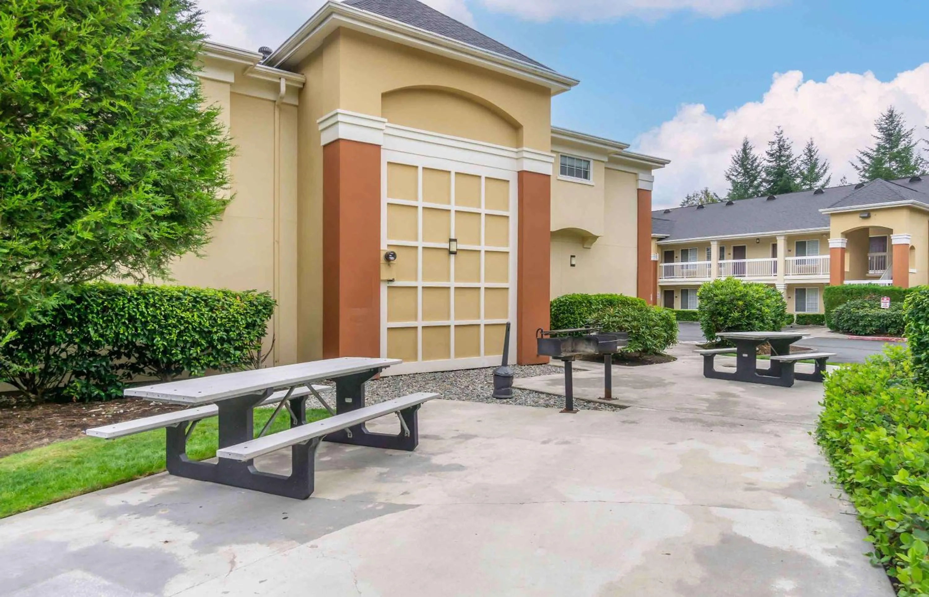 Property building in Extended Stay America Suites - Seattle - Redmond