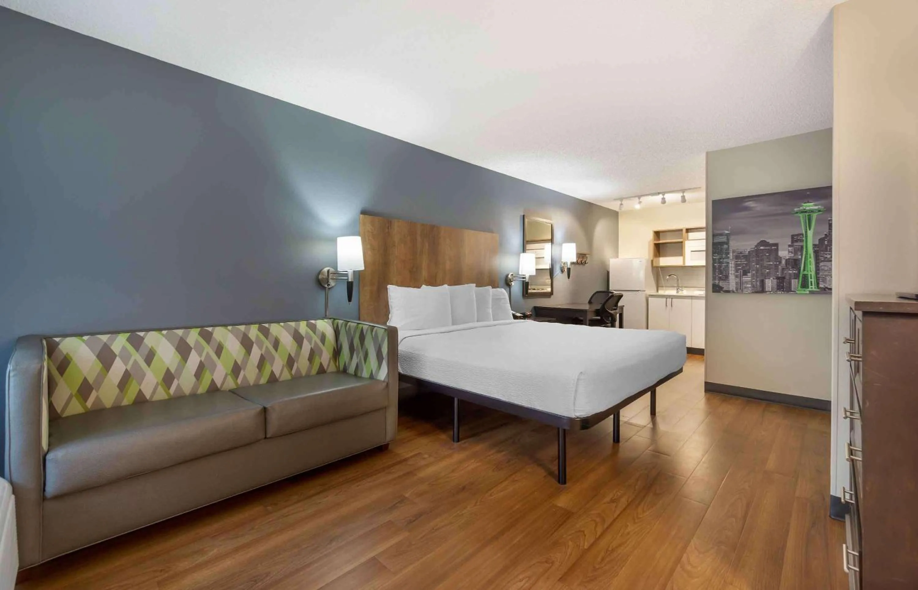 Bedroom in Extended Stay America Suites - Seattle - Redmond