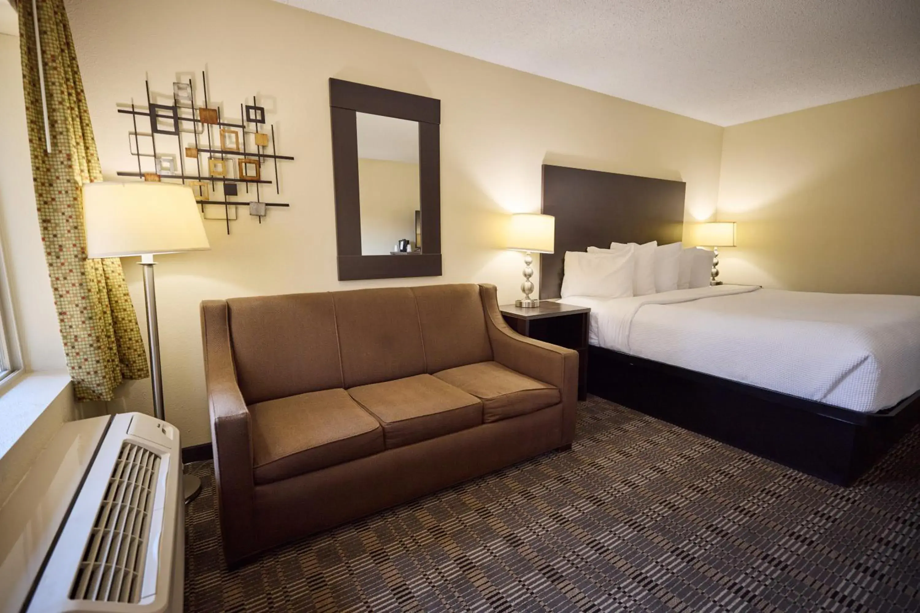 Deluxe Queen Room in Cimarron Inn Klamath Falls Deluxe Queen Room in Cimarron Inn Klamath Falls