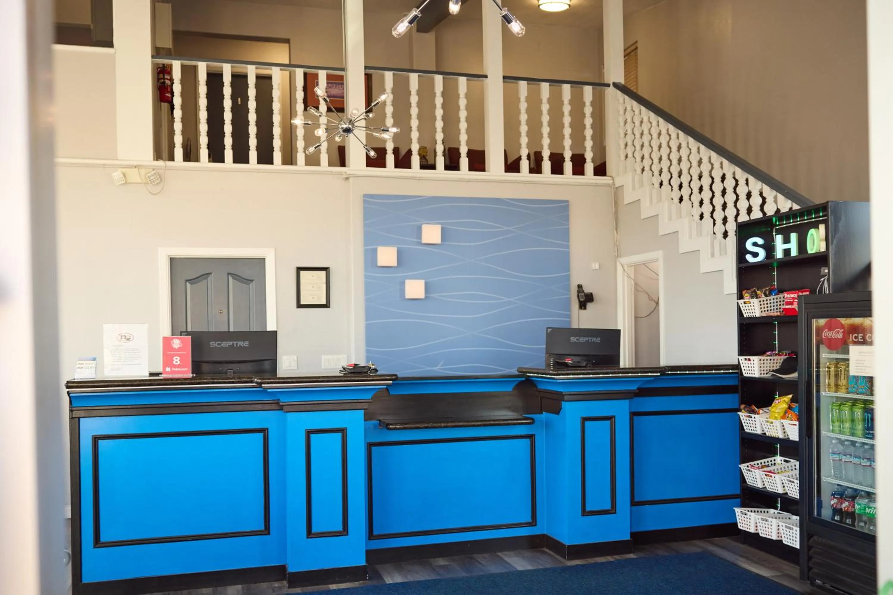 Lobby or reception in Cimarron Inn Klamath Falls