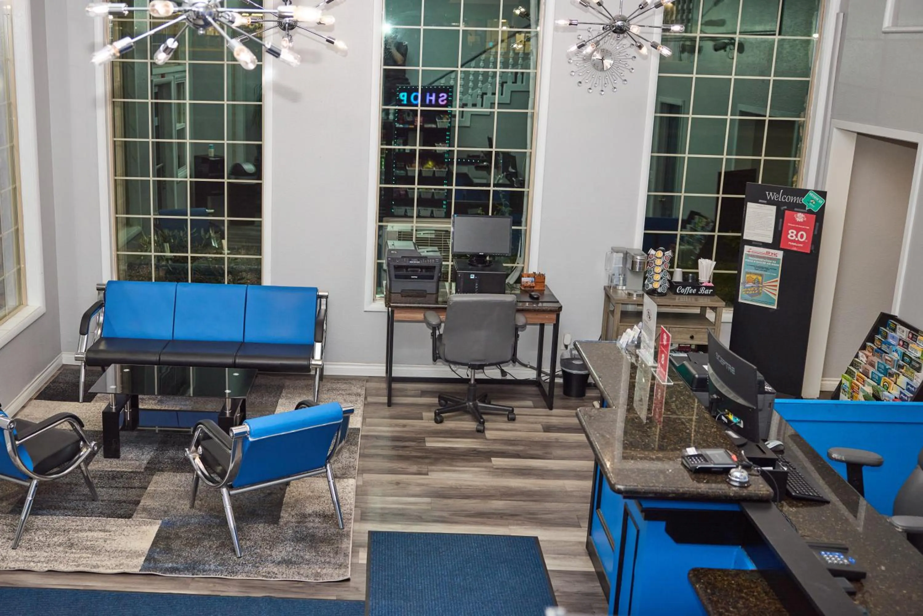 Property building in Cimarron Inn Klamath Falls