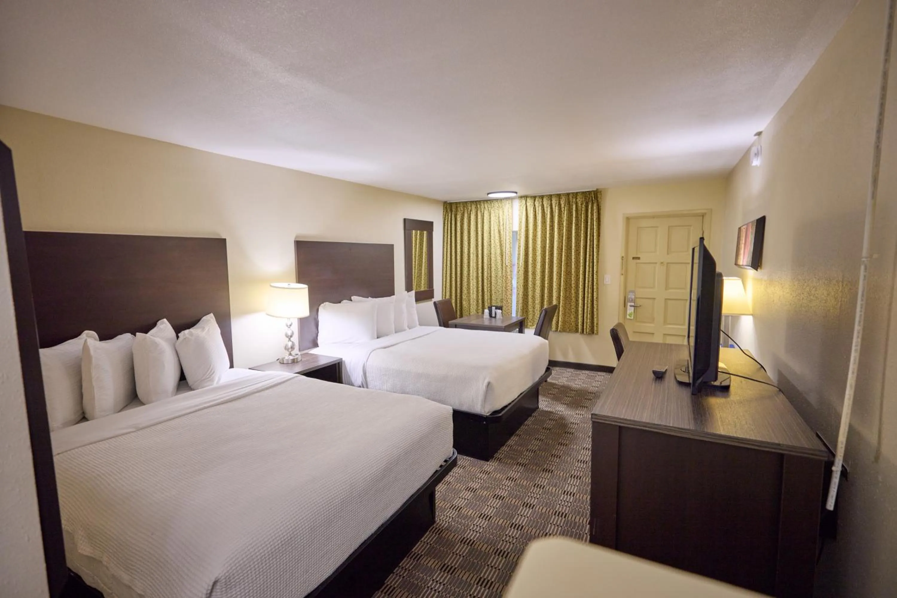 Bedroom, Bed in Cimarron Inn Klamath Falls