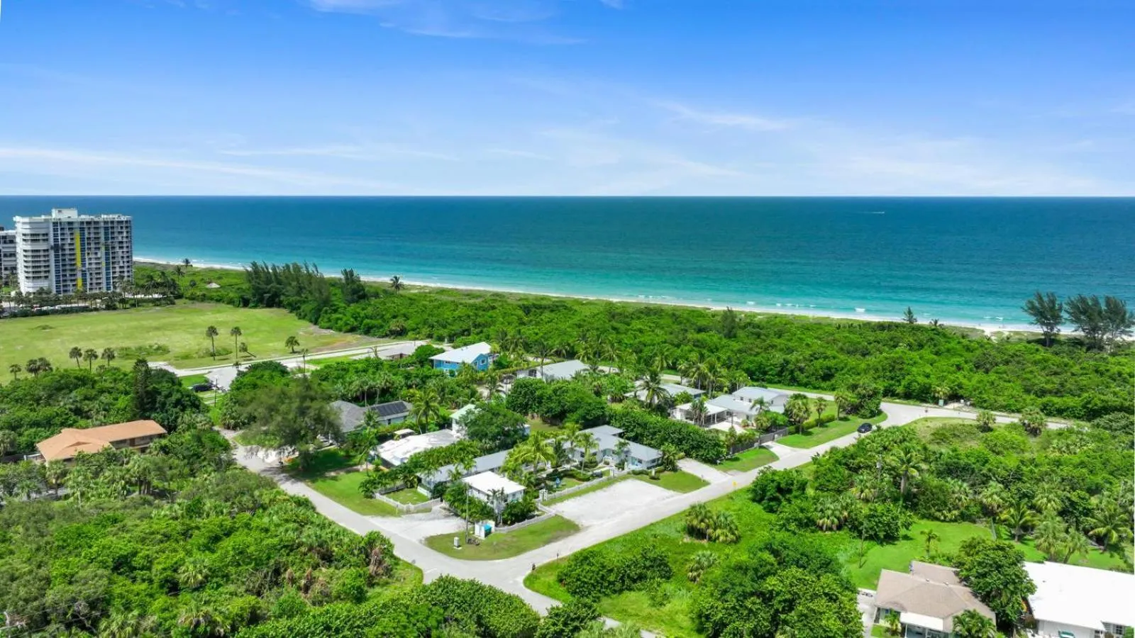 Bird's eye view in Seahorse Beach Bungalows