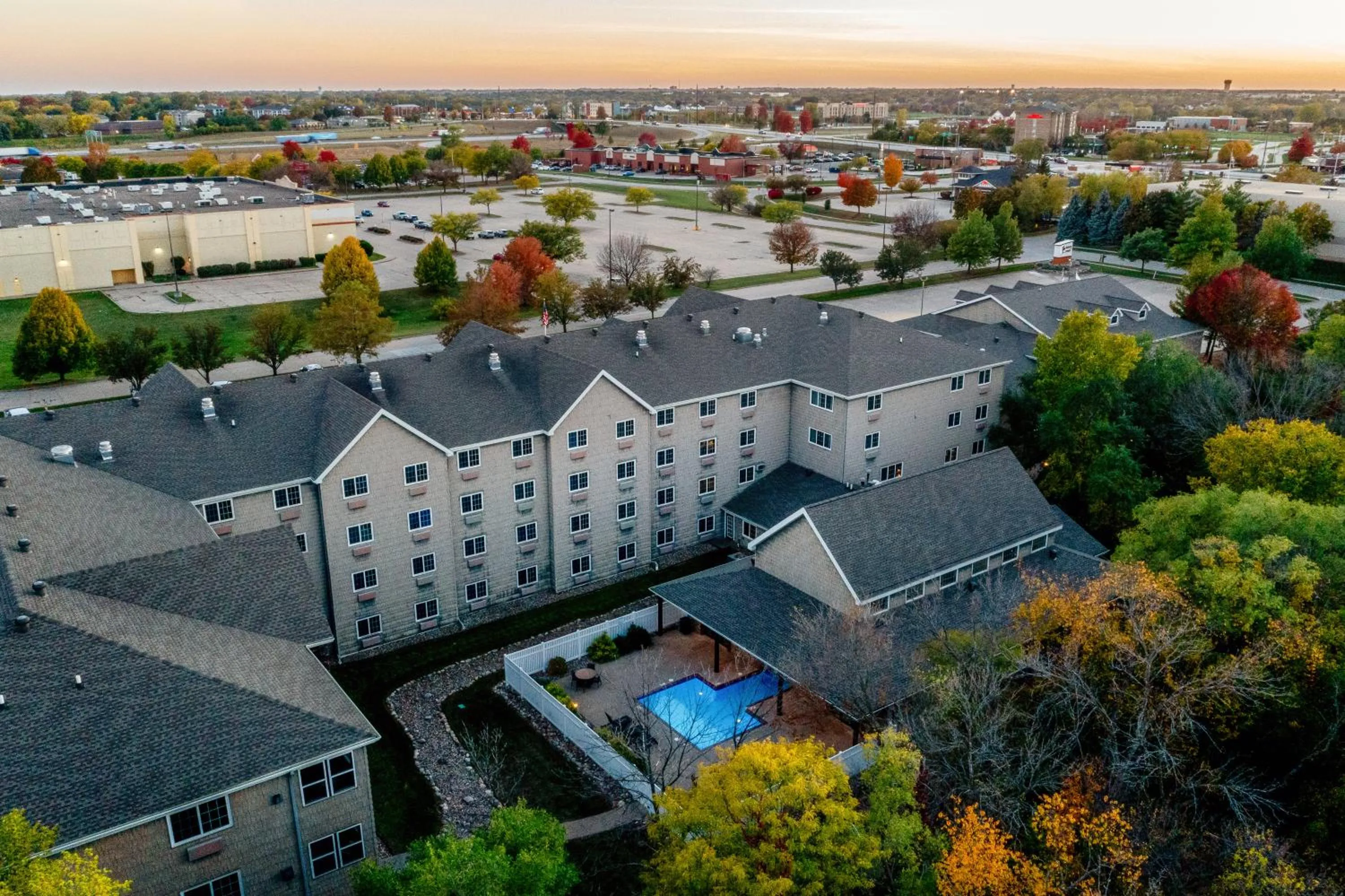 Property building in Stoney Creek Hotel Des Moines - Johnston