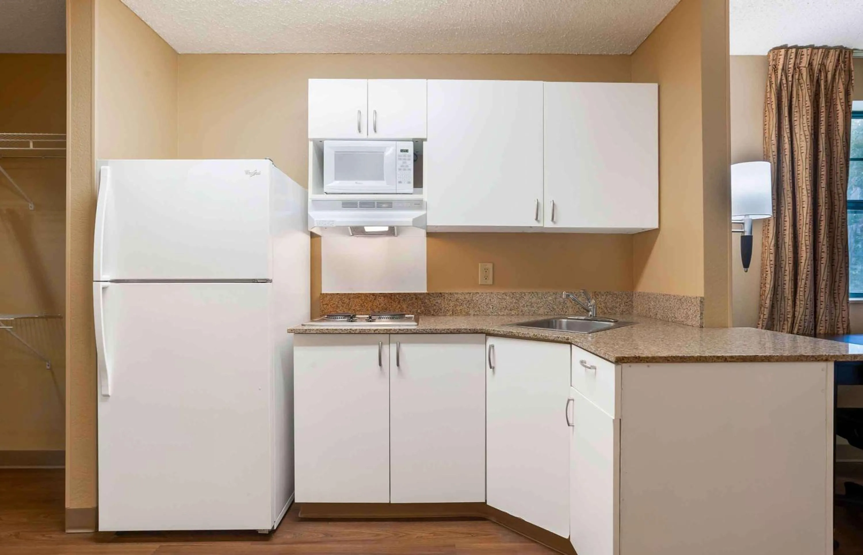 Bedroom, Kitchen/Kitchenette in Extended Stay America Suites - San Diego - Hotel Circle
