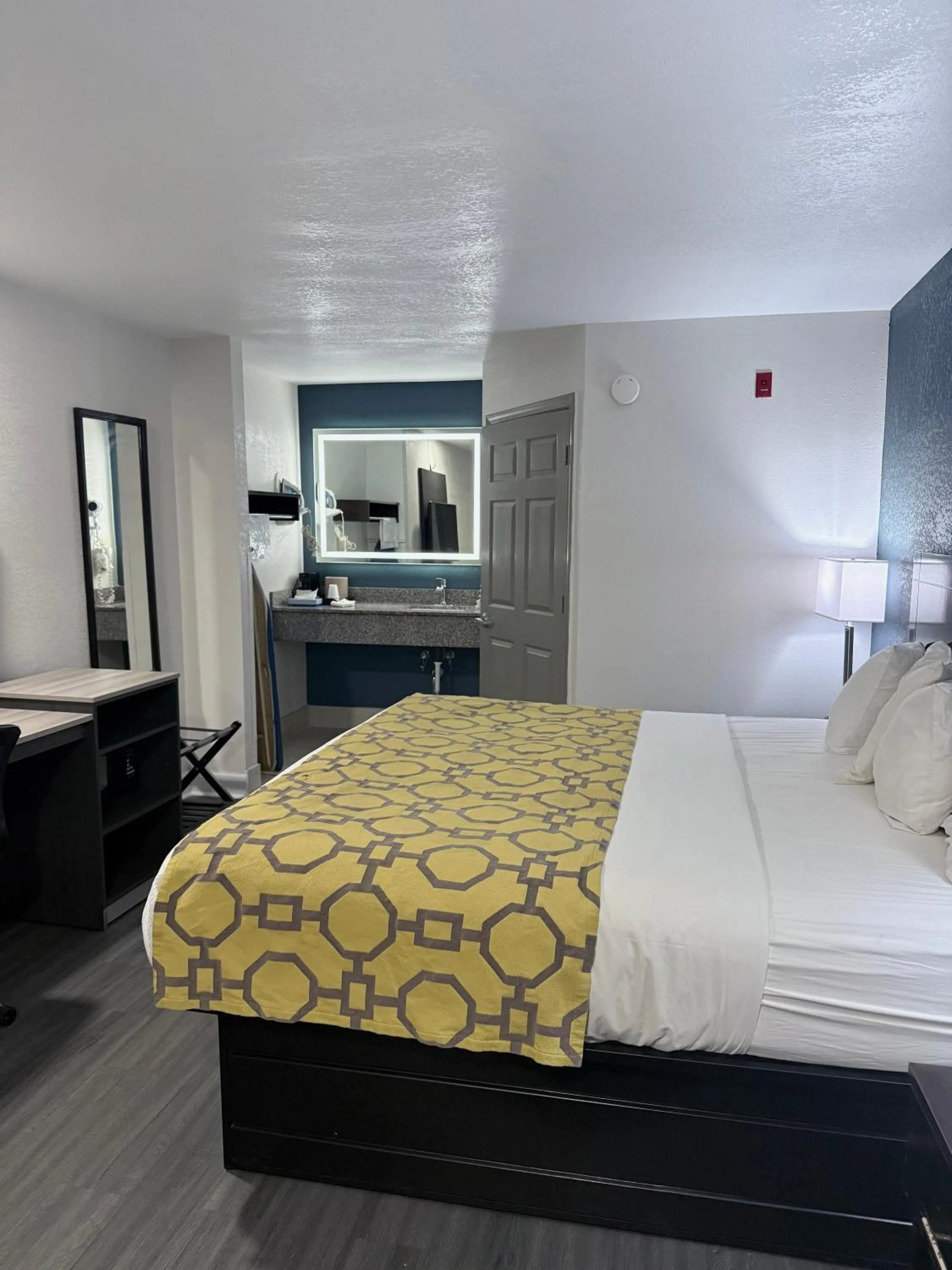 Bed in Baymont by Wyndham Grenada