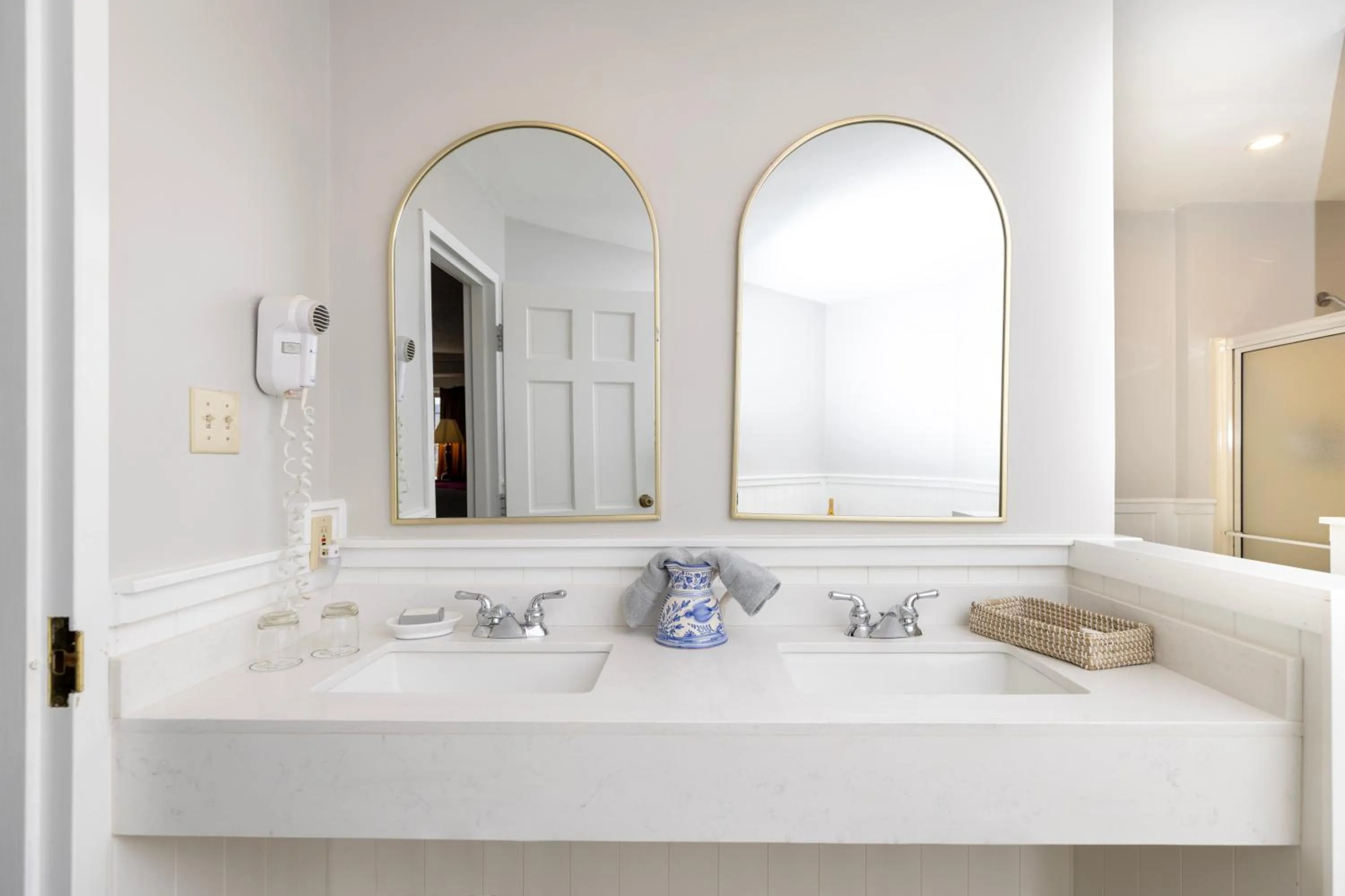 Bathroom in Brandywine River Hotel